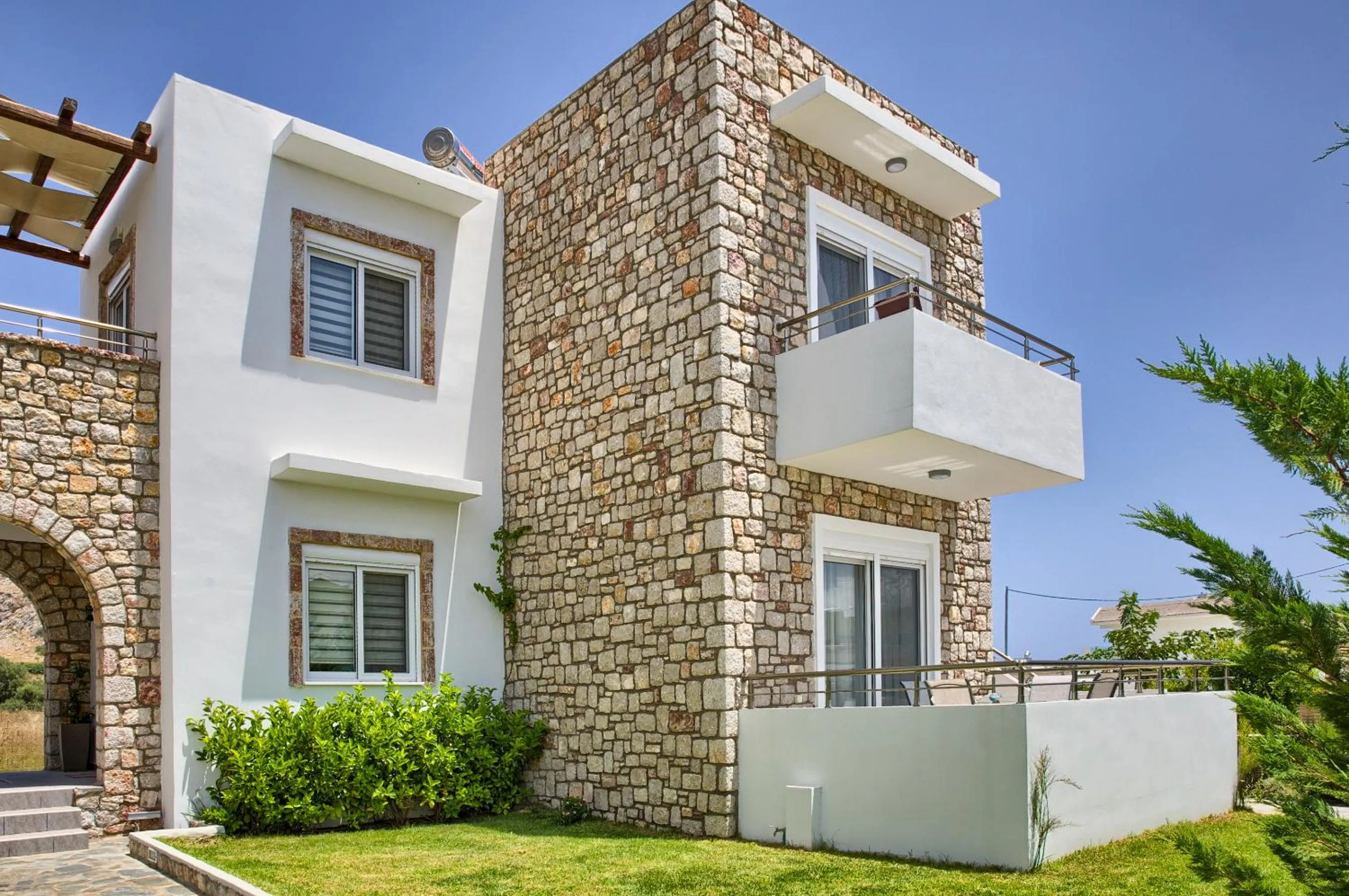 G&K Stone Suites