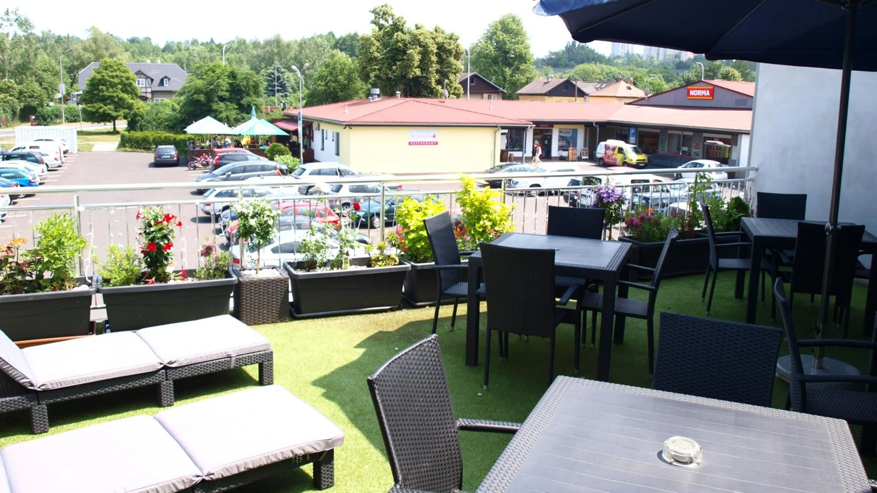 BBQ facilities in Pension Village