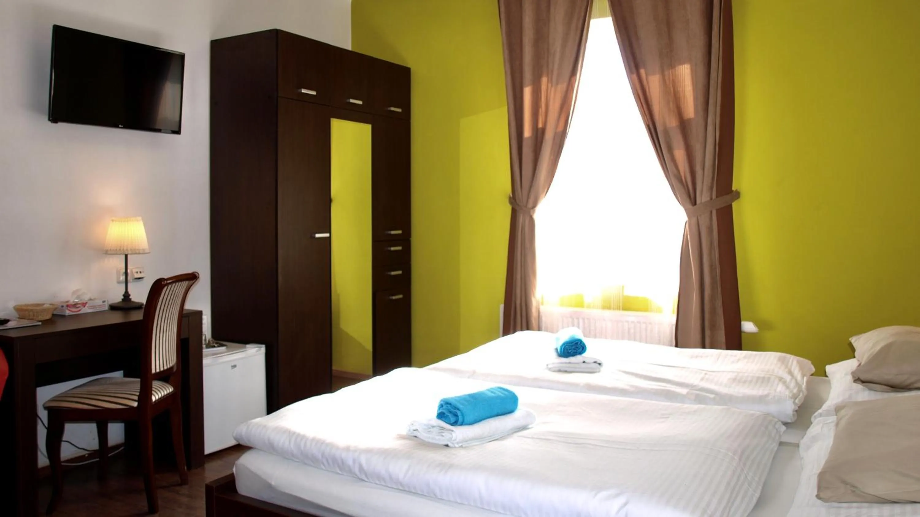 Photo of the whole room, Bed in Pension Village