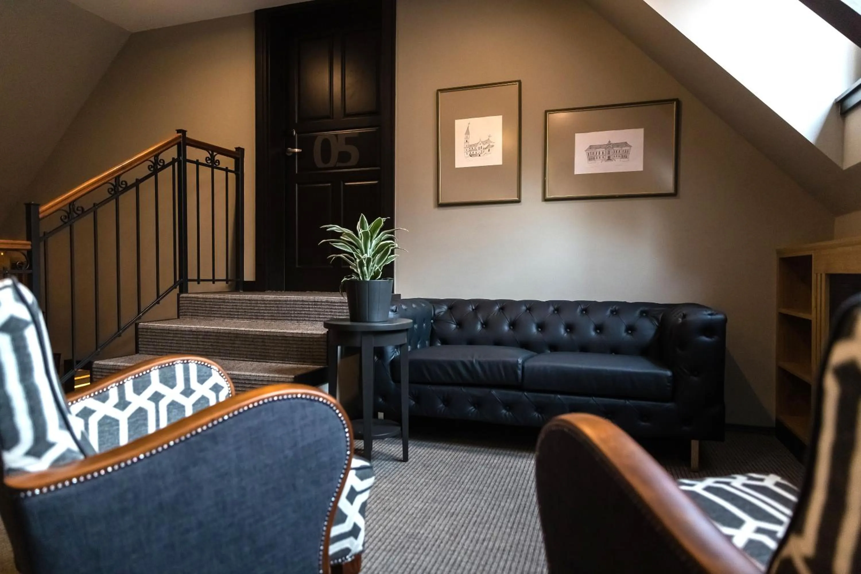 Seating area in Oliva Hotel