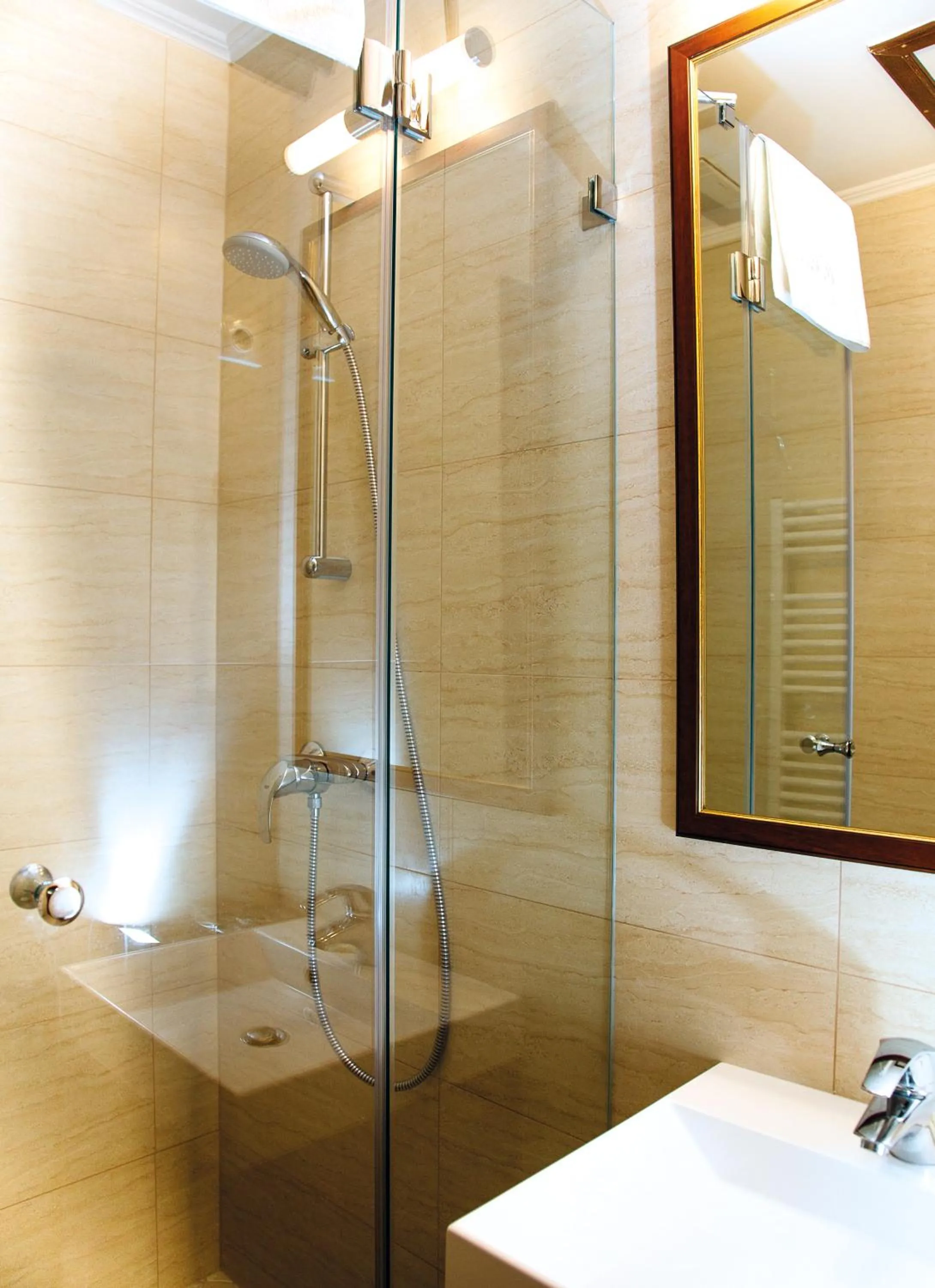 Bathroom in Oliva Hotel