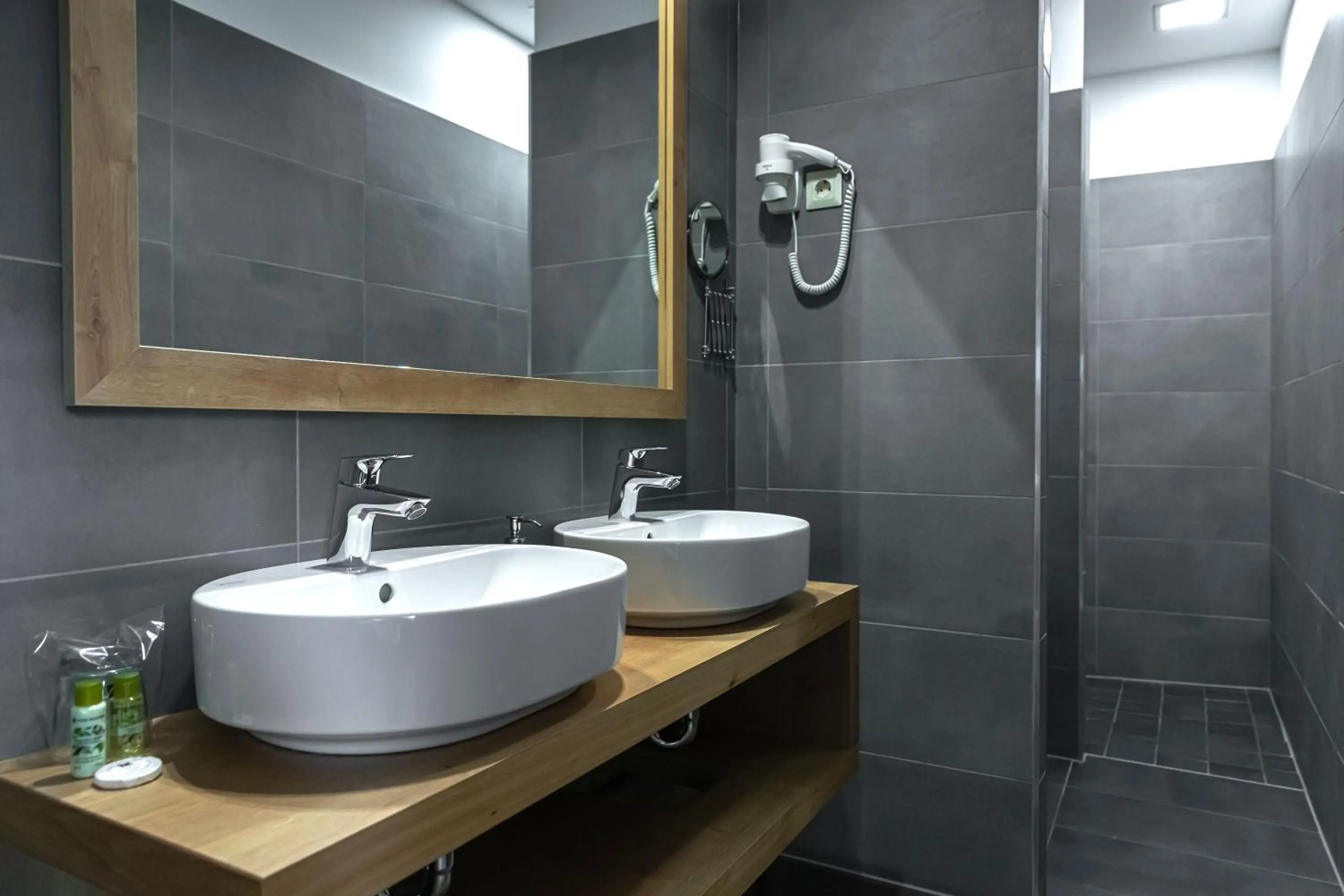 Bathroom in Oliva Hotel