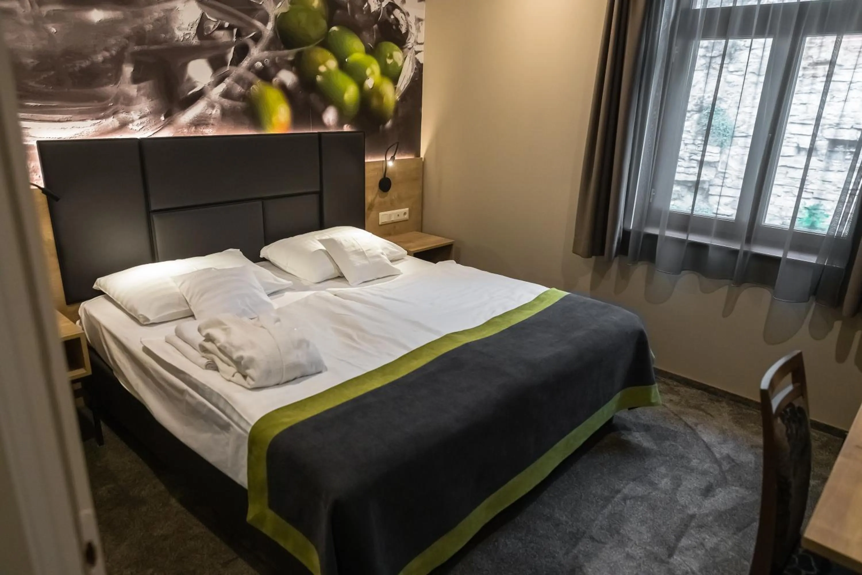 Bedroom, Bed in Oliva Hotel