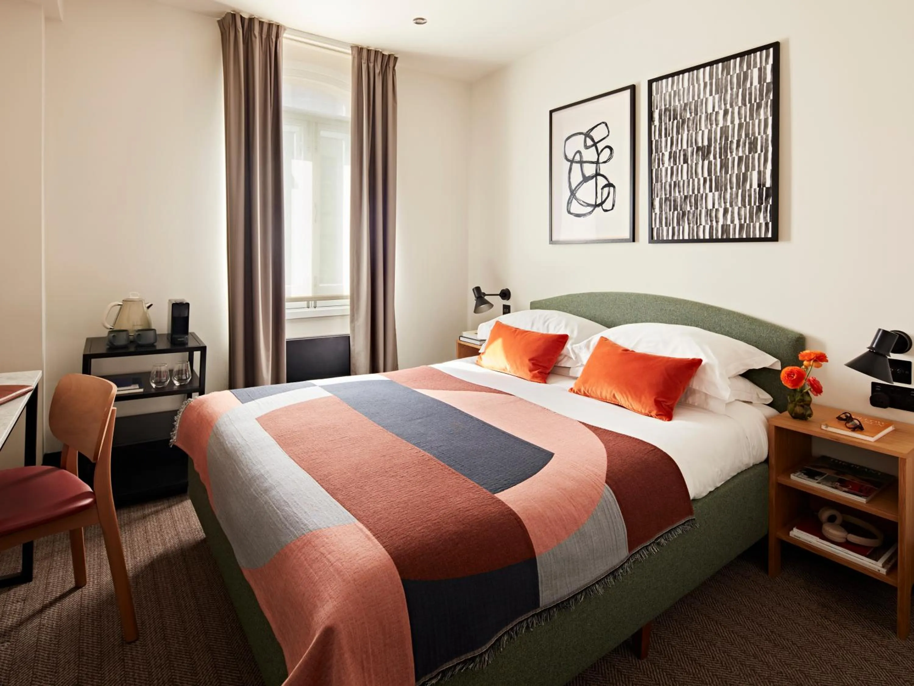 Photo of the whole room, Bed in Numa London Bloomsbury