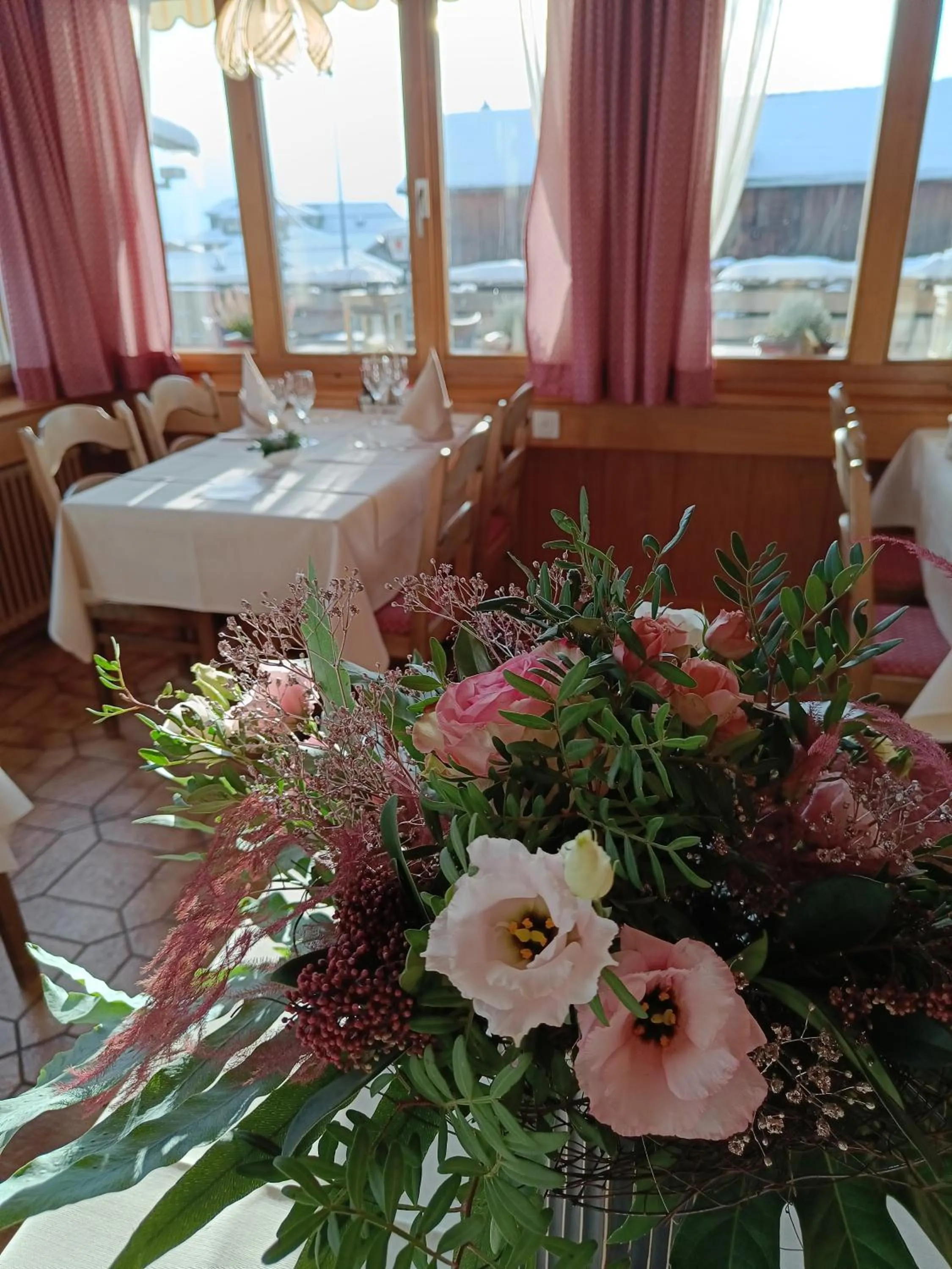 Restaurant/places to eat in Hotel Adler