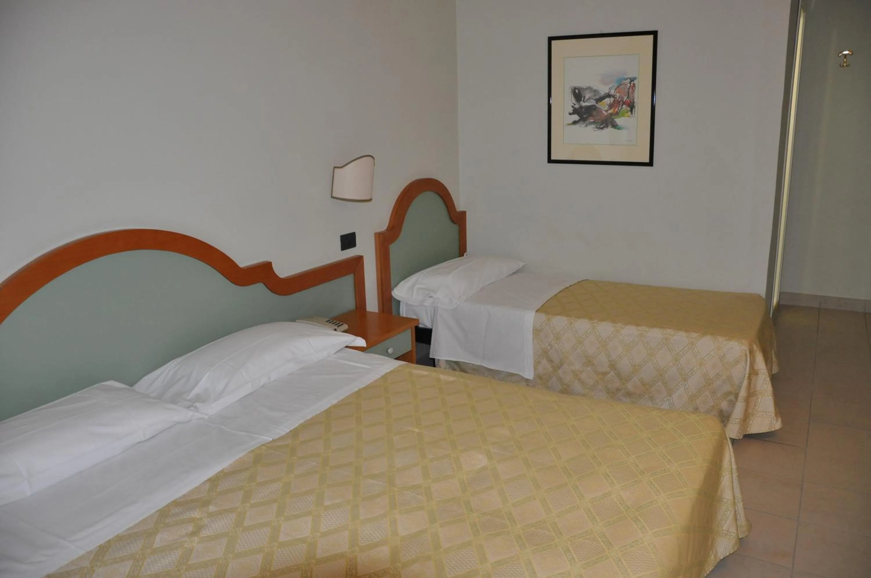 Bedroom, Bed in Hotel Sayonara