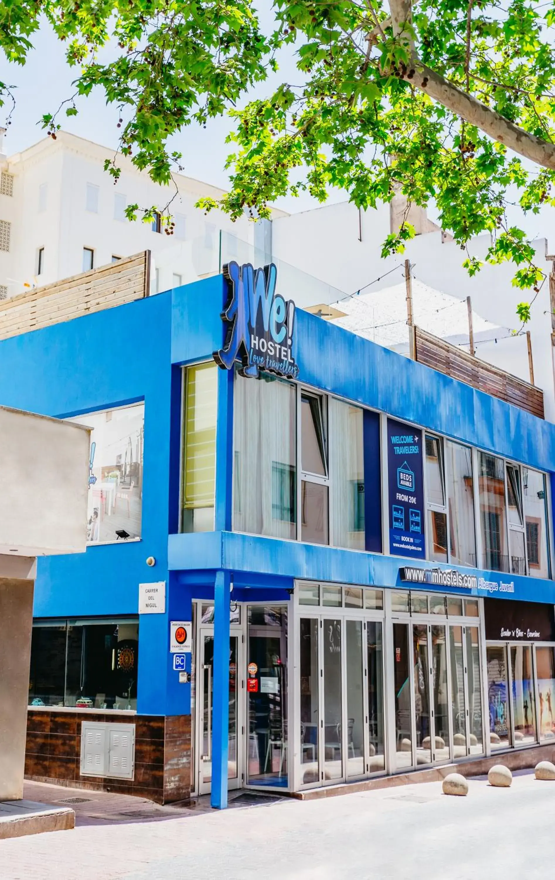 Property building in We Hostel Palma - Albergue Property building in We Hostel Palma - Albergue