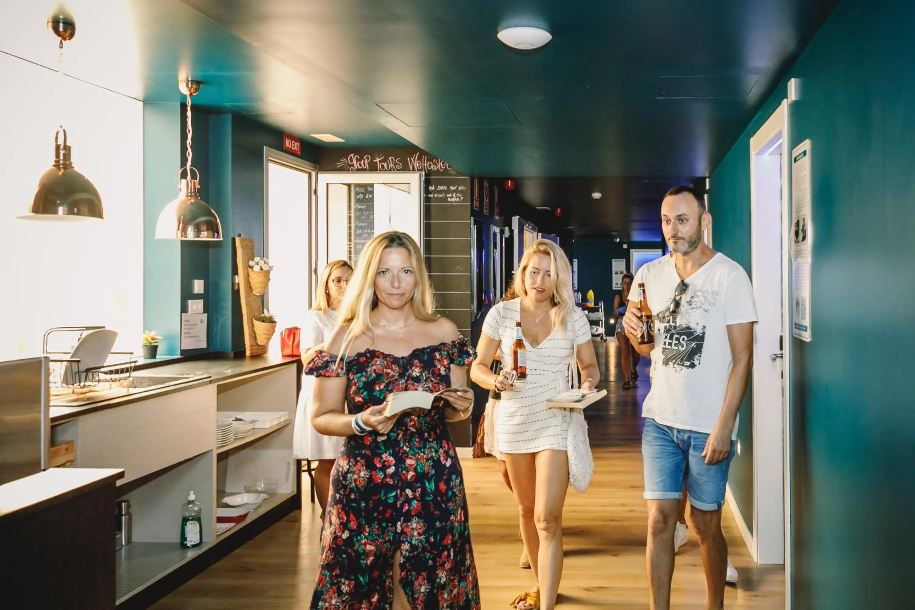 People in We Hostel Palma - Albergue