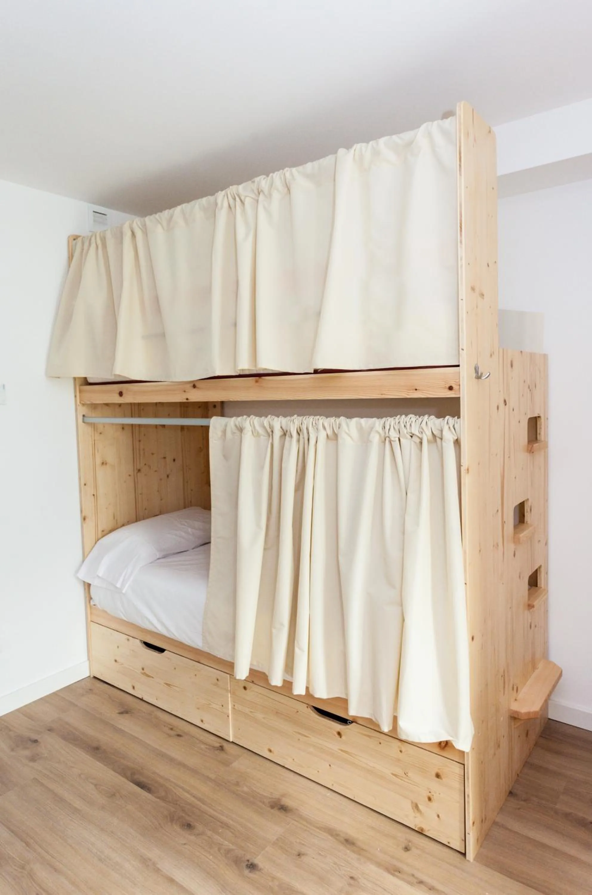 bunk bed, Bed in We Hostel Palma - Albergue