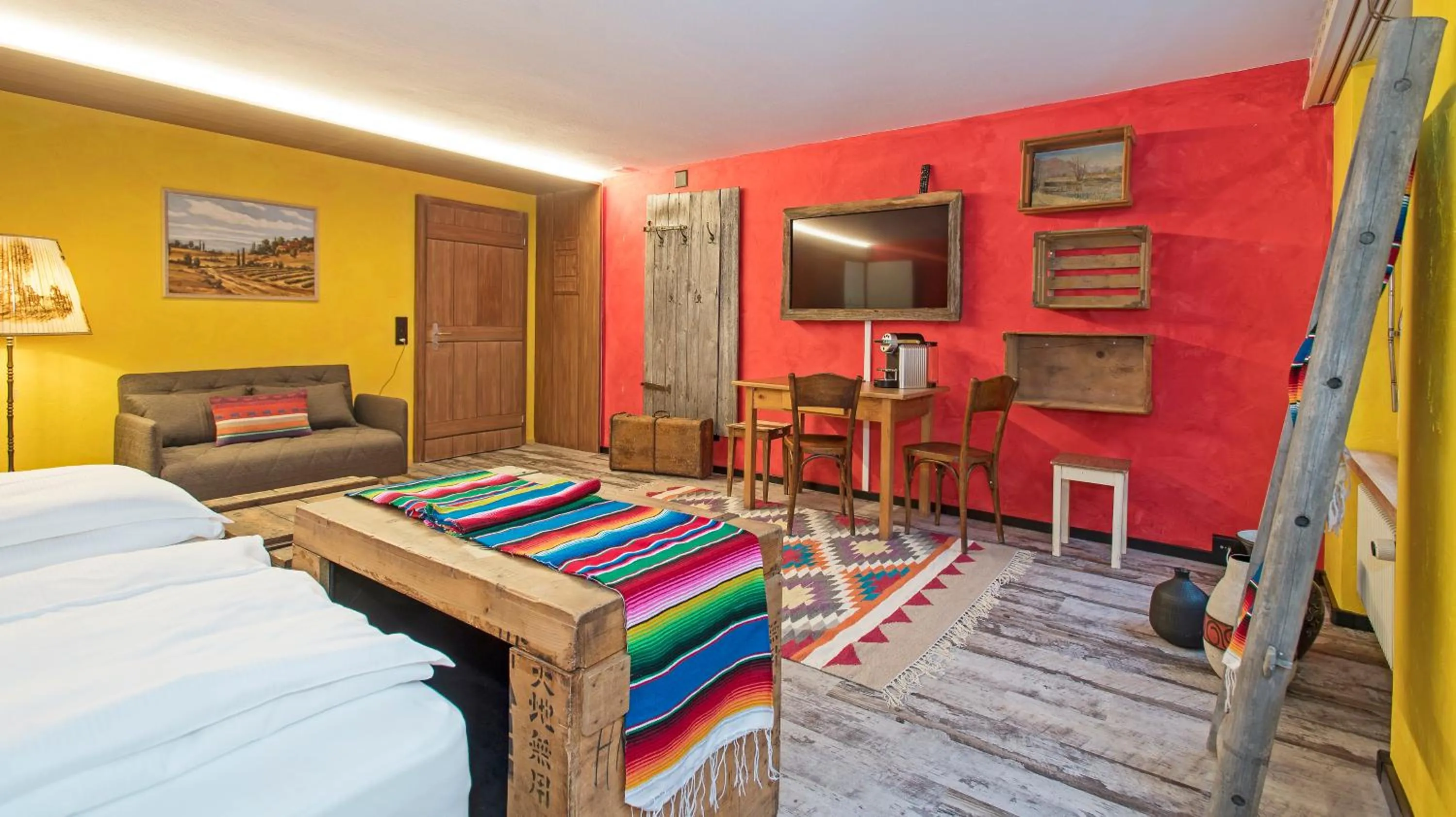 Photo of the whole room, Bed in Hotel 2B