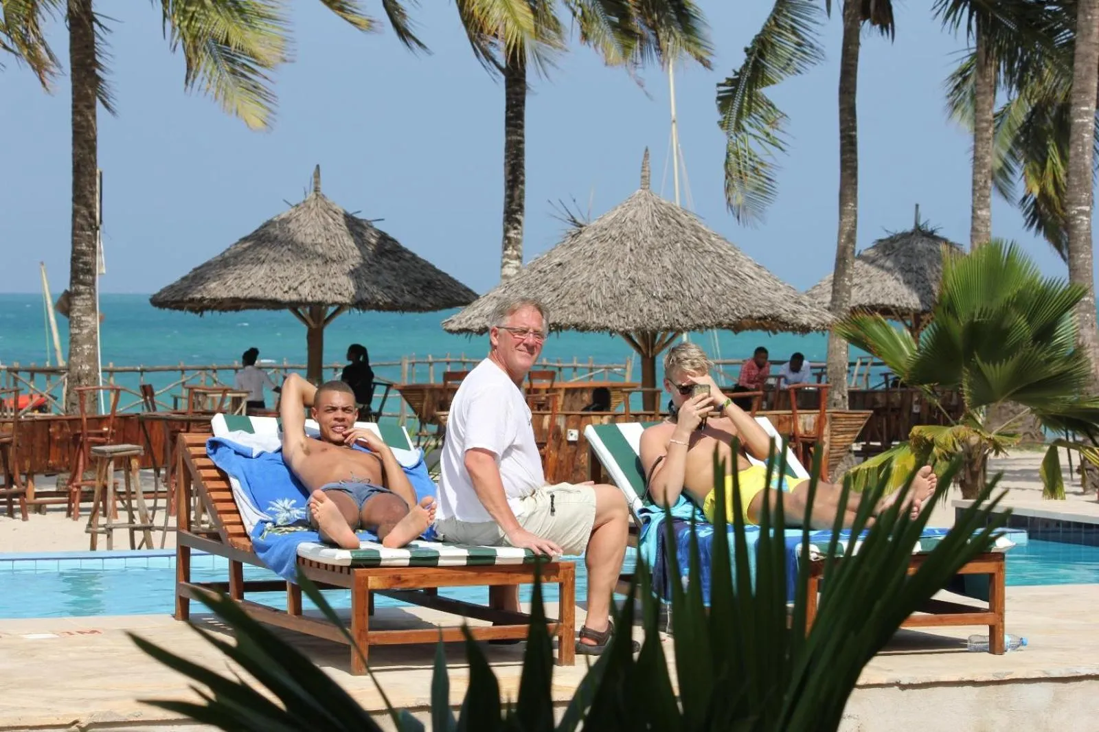 People in Villa Dahl Beach Resort