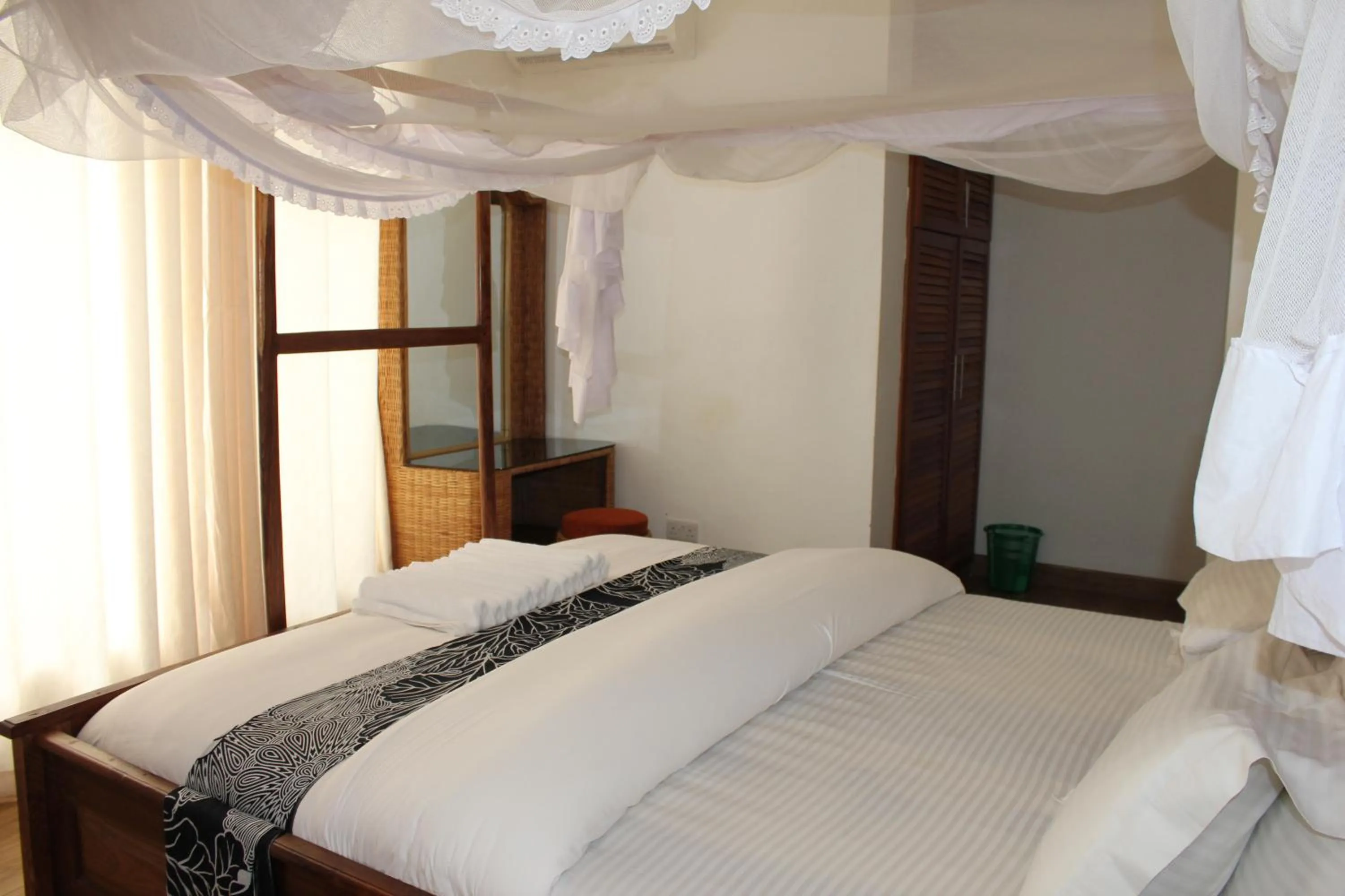 Bedroom, Bed in Villa Dahl Beach Resort