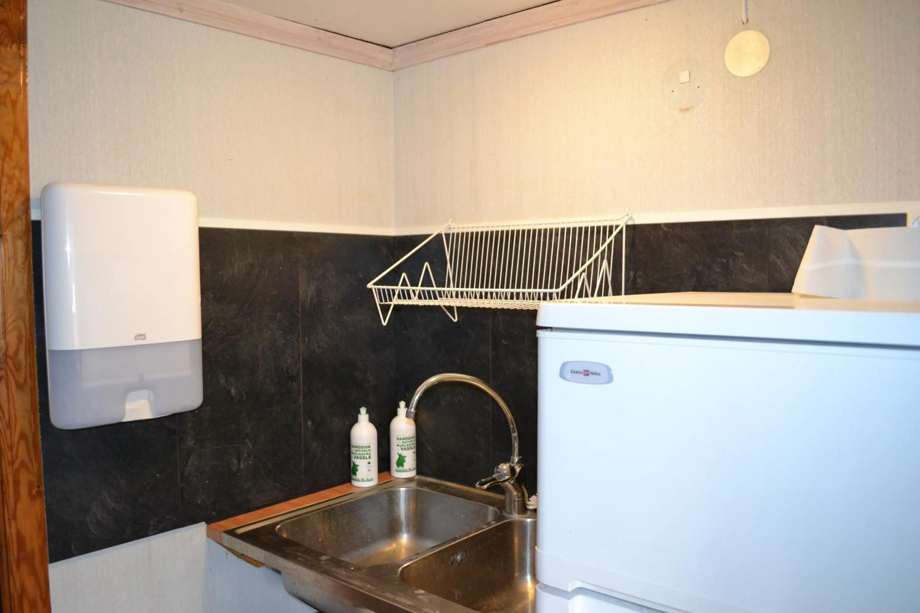 Kitchen or kitchenette in First Camp Enåbadet - Rättvik