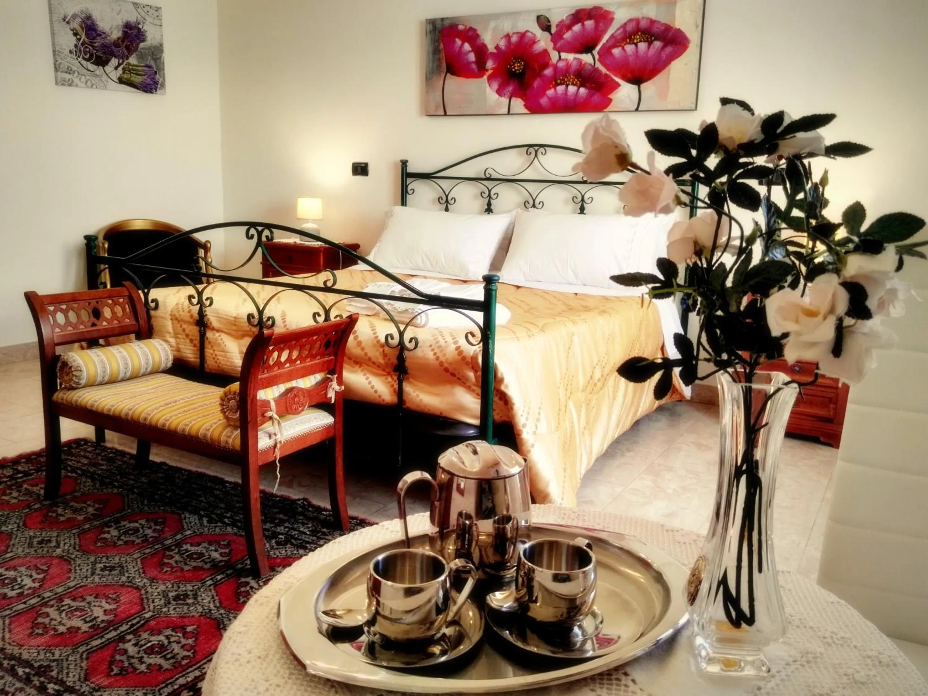 Photo of the whole room, Bed in B&B Main Street