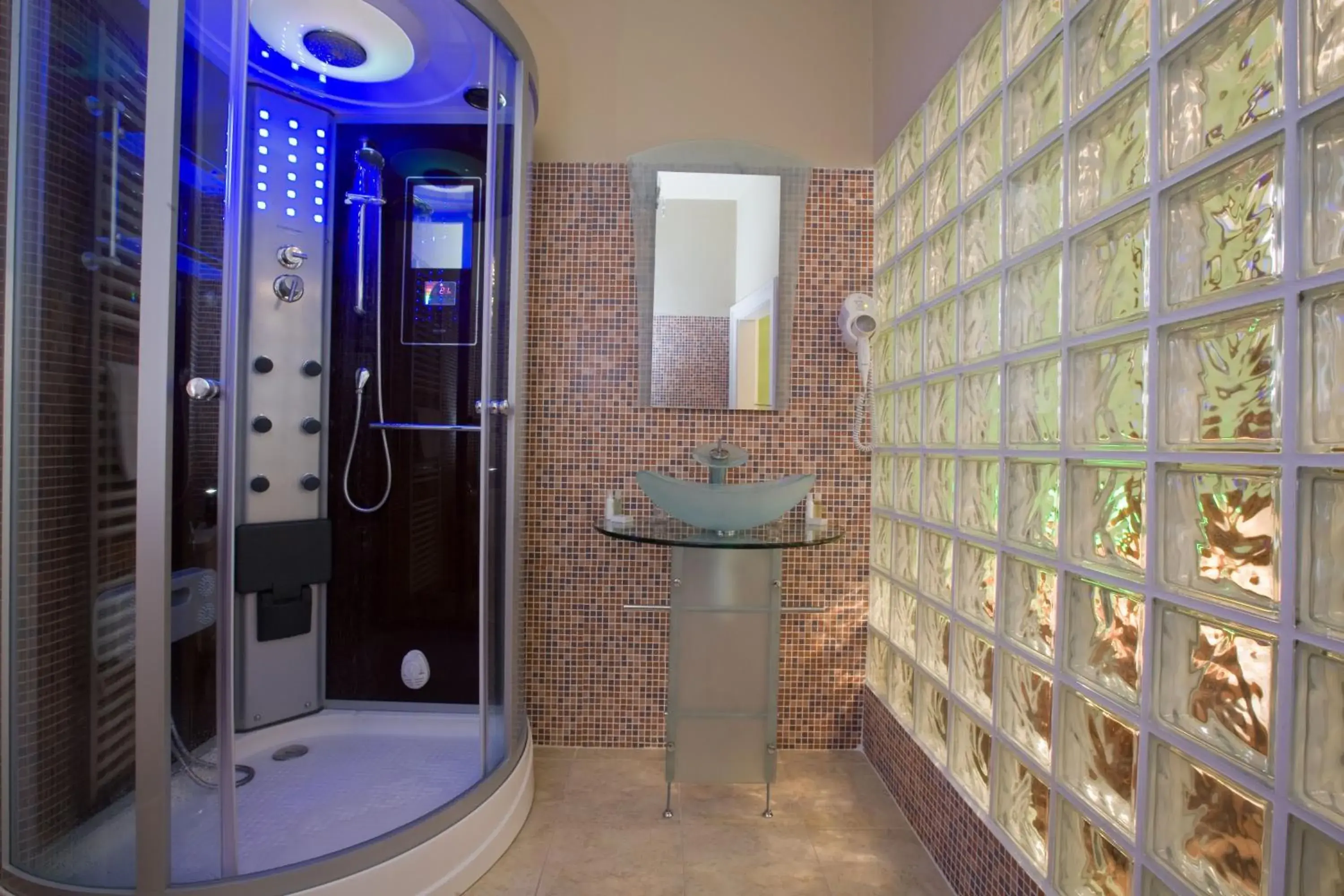Standard Double or Twin Room in Hotel Bow Garden Standard Double or Twin Room in Hotel Bow Garden