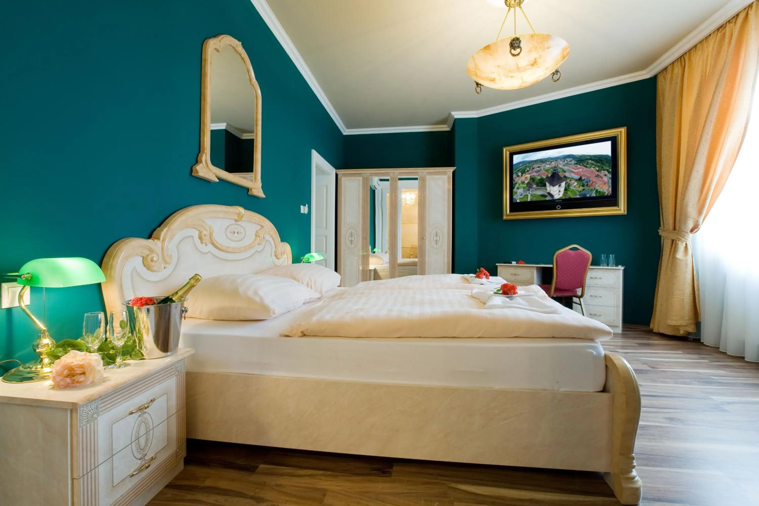 Decorative detail, Bed in Hotel Bow Garden