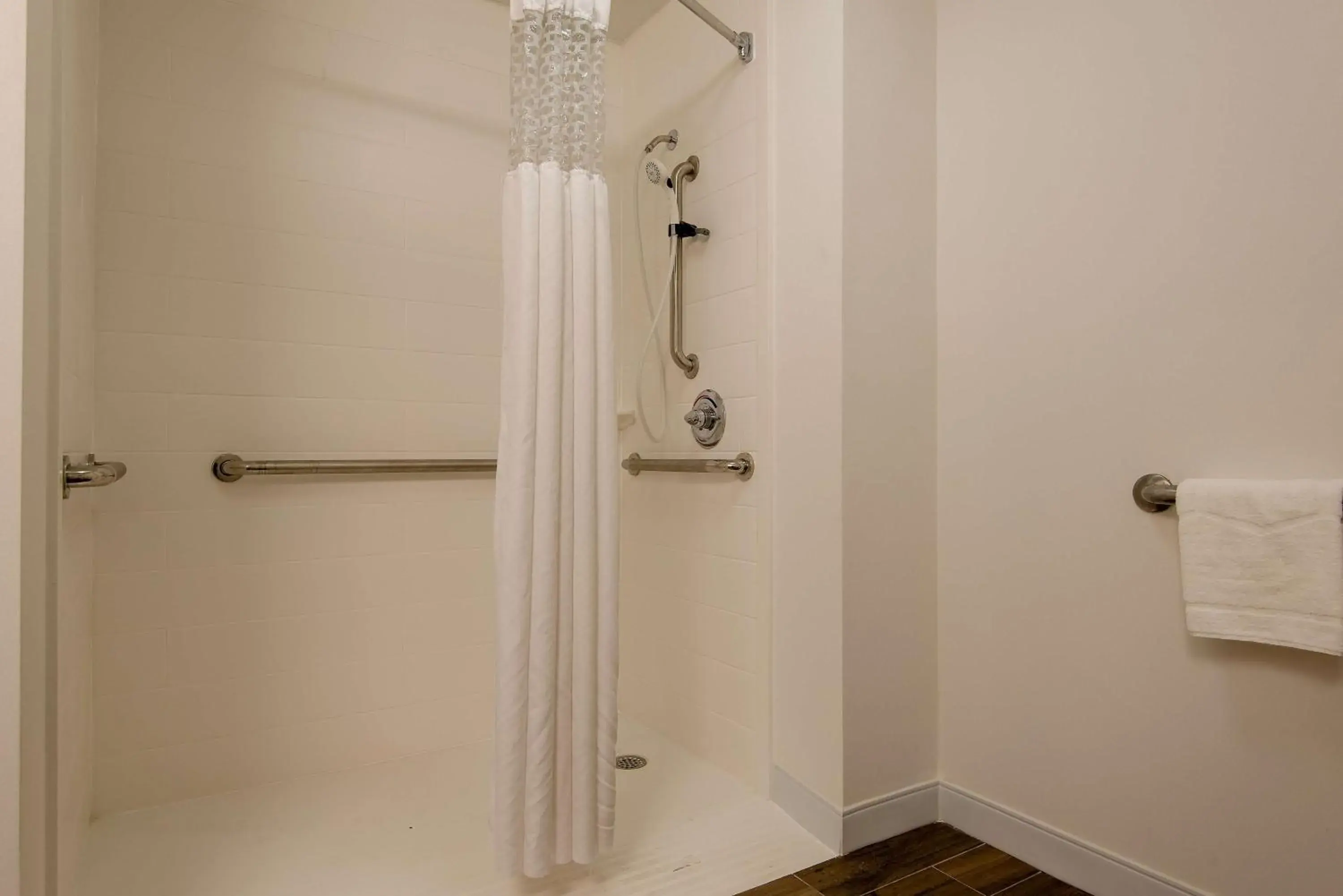 Bathroom in Hampton Inn Commerce Bathroom in Hampton Inn Commerce