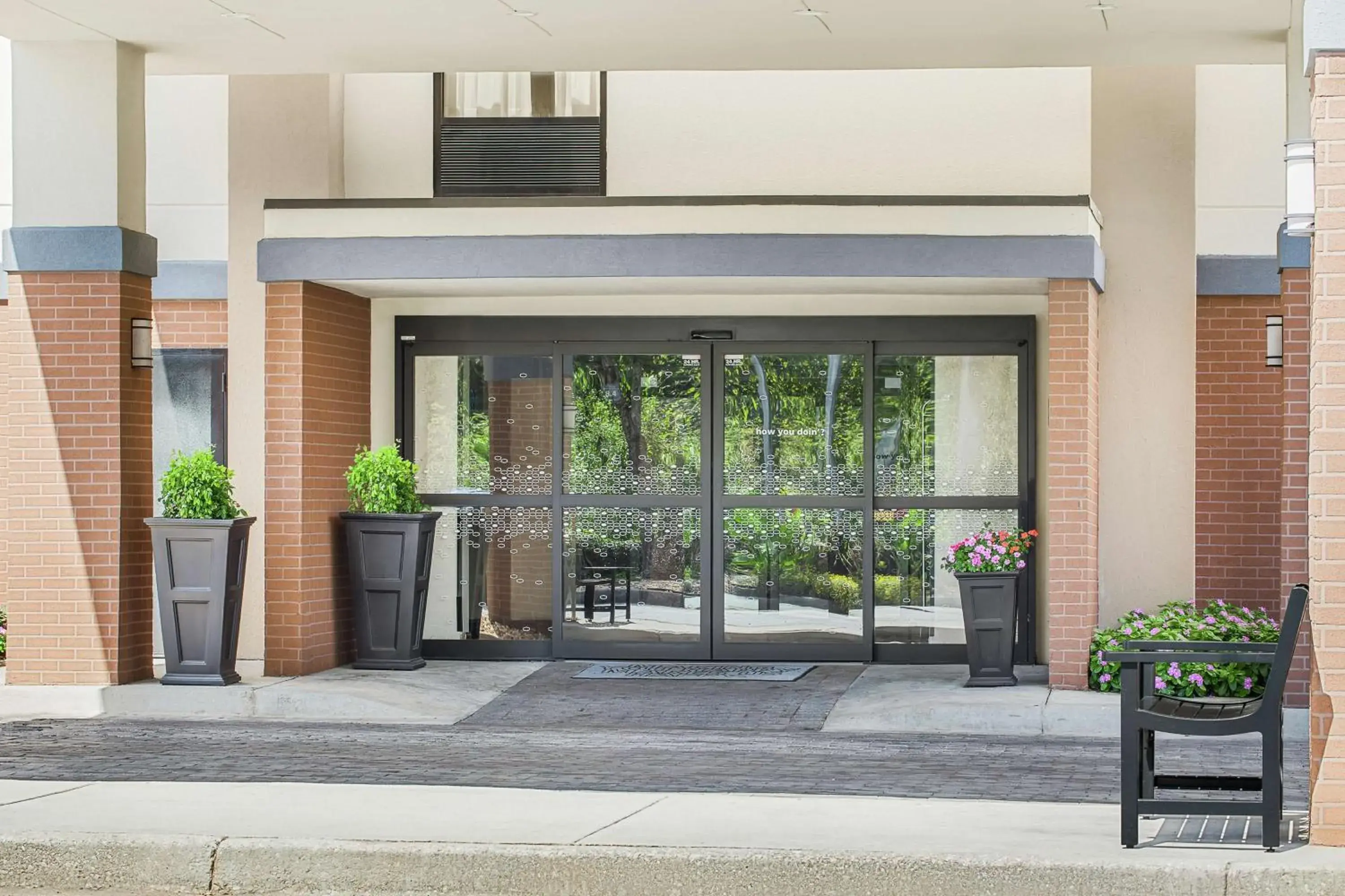 Property building in Hampton Inn Commerce Property building in Hampton Inn Commerce