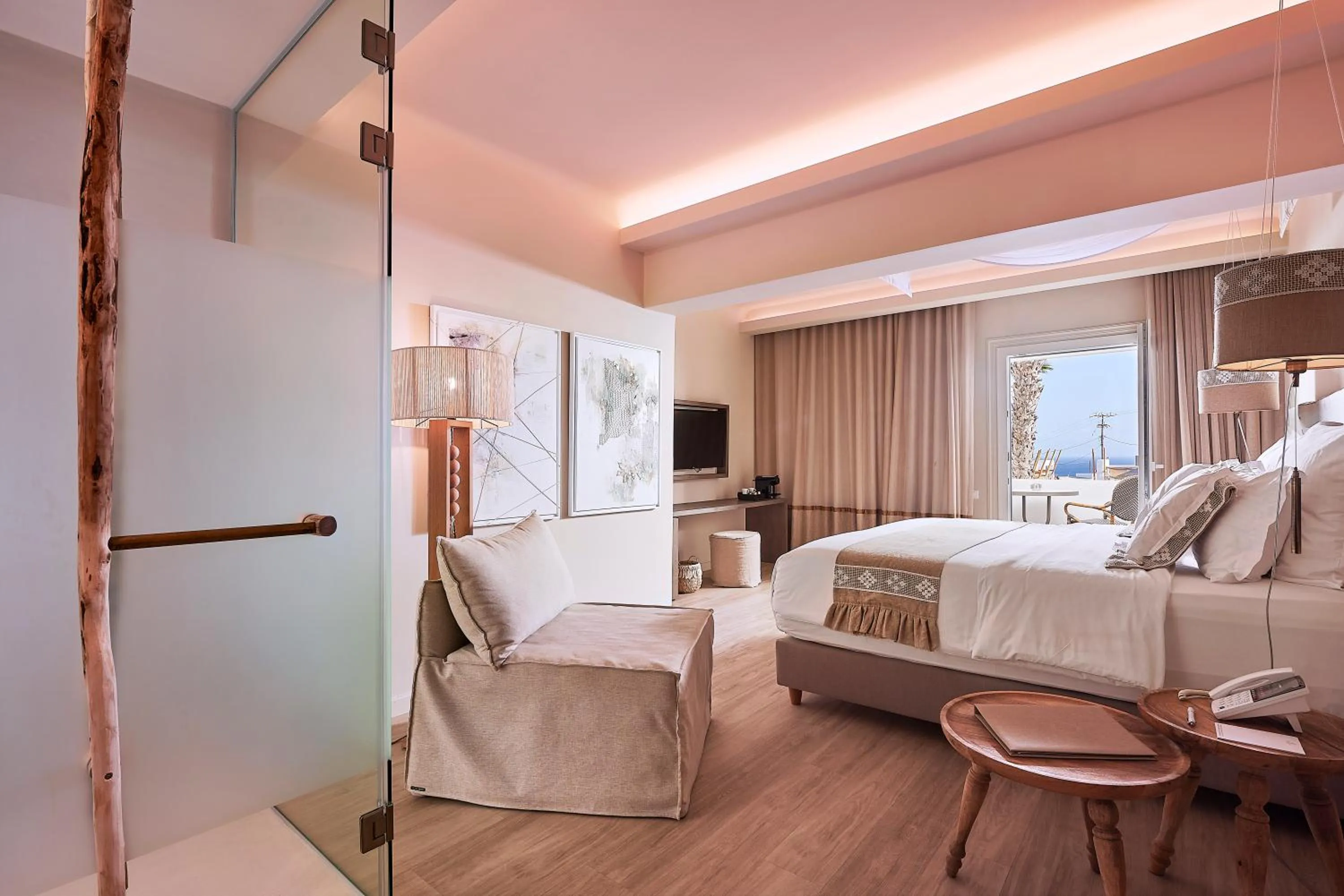 Photo of the whole room, Bed in Palladium Hotel