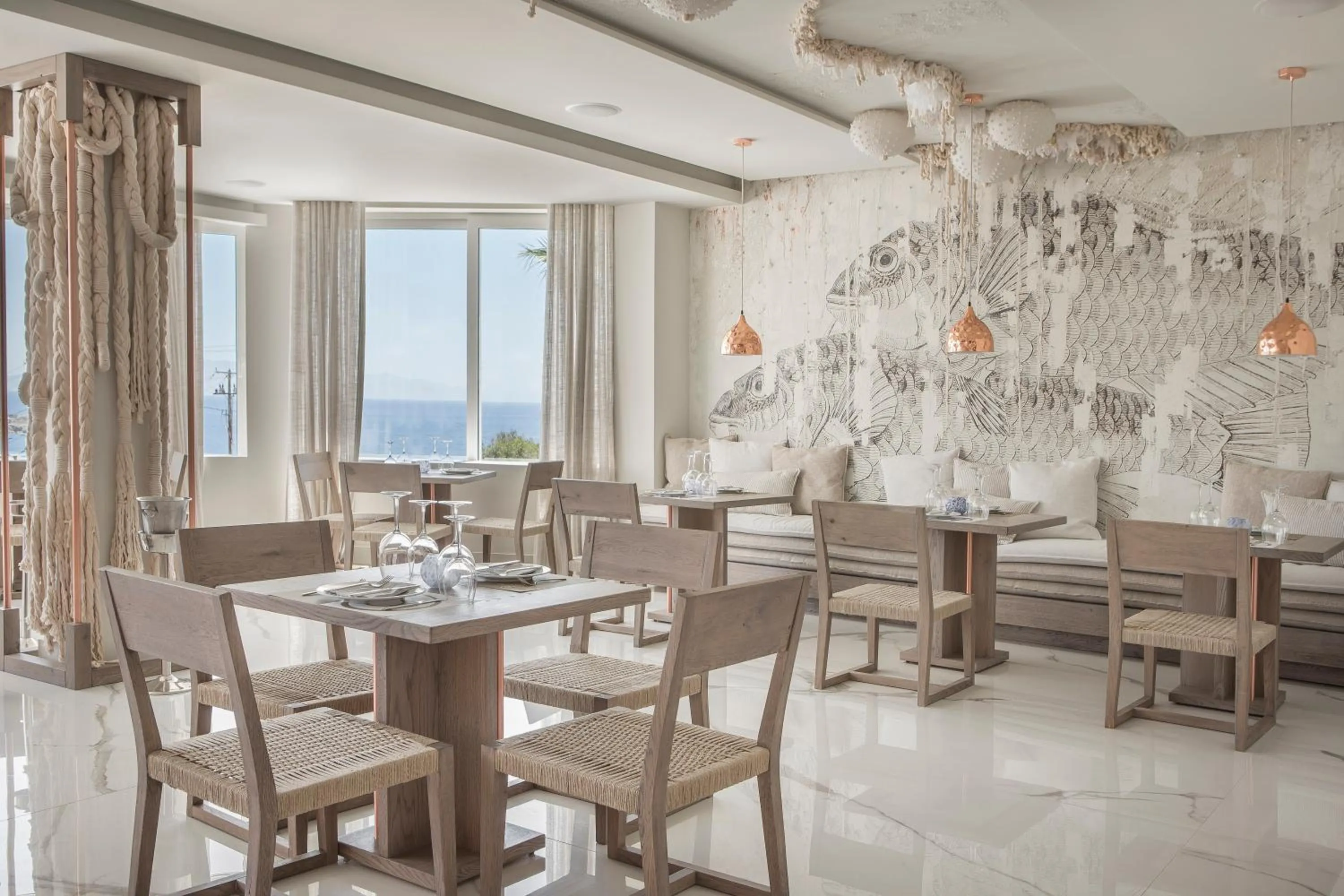 Restaurant/places to eat in Palladium Hotel