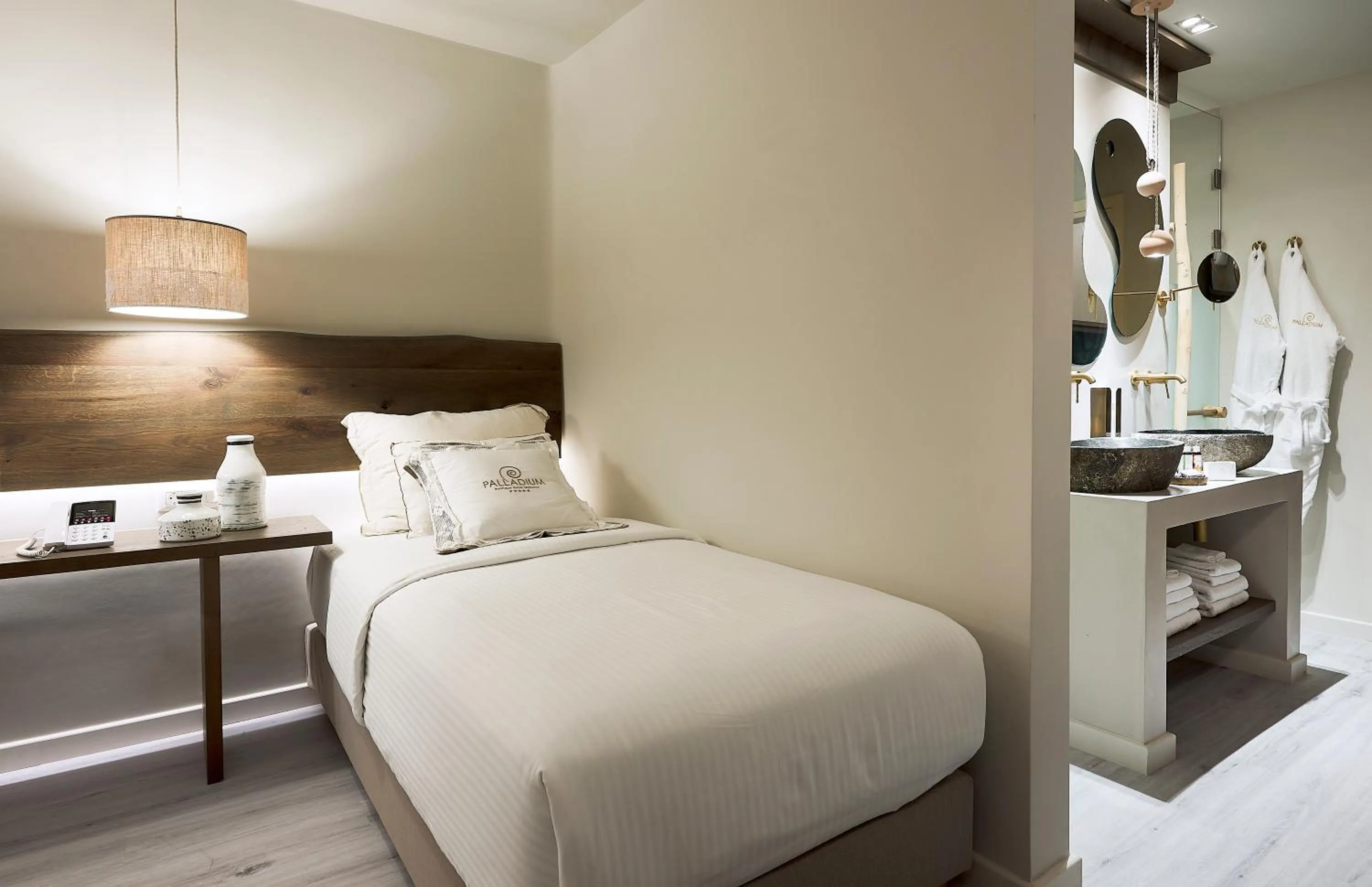 Bedroom, Bed in Palladium Hotel