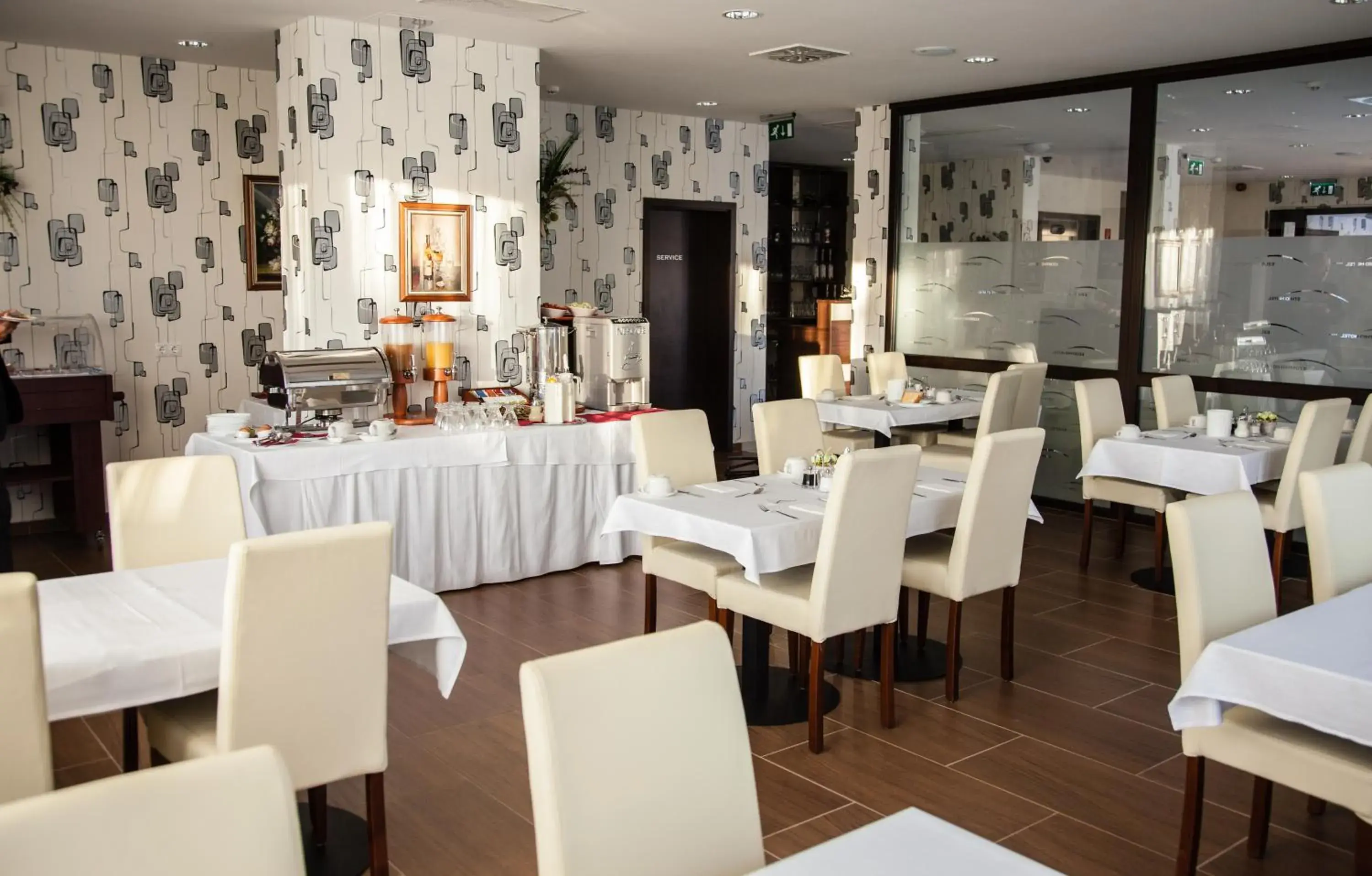 Breakfast in Jade Hotel-Ezüsthíd Hotel Breakfast in Jade Hotel-Ezüsthíd Hotel