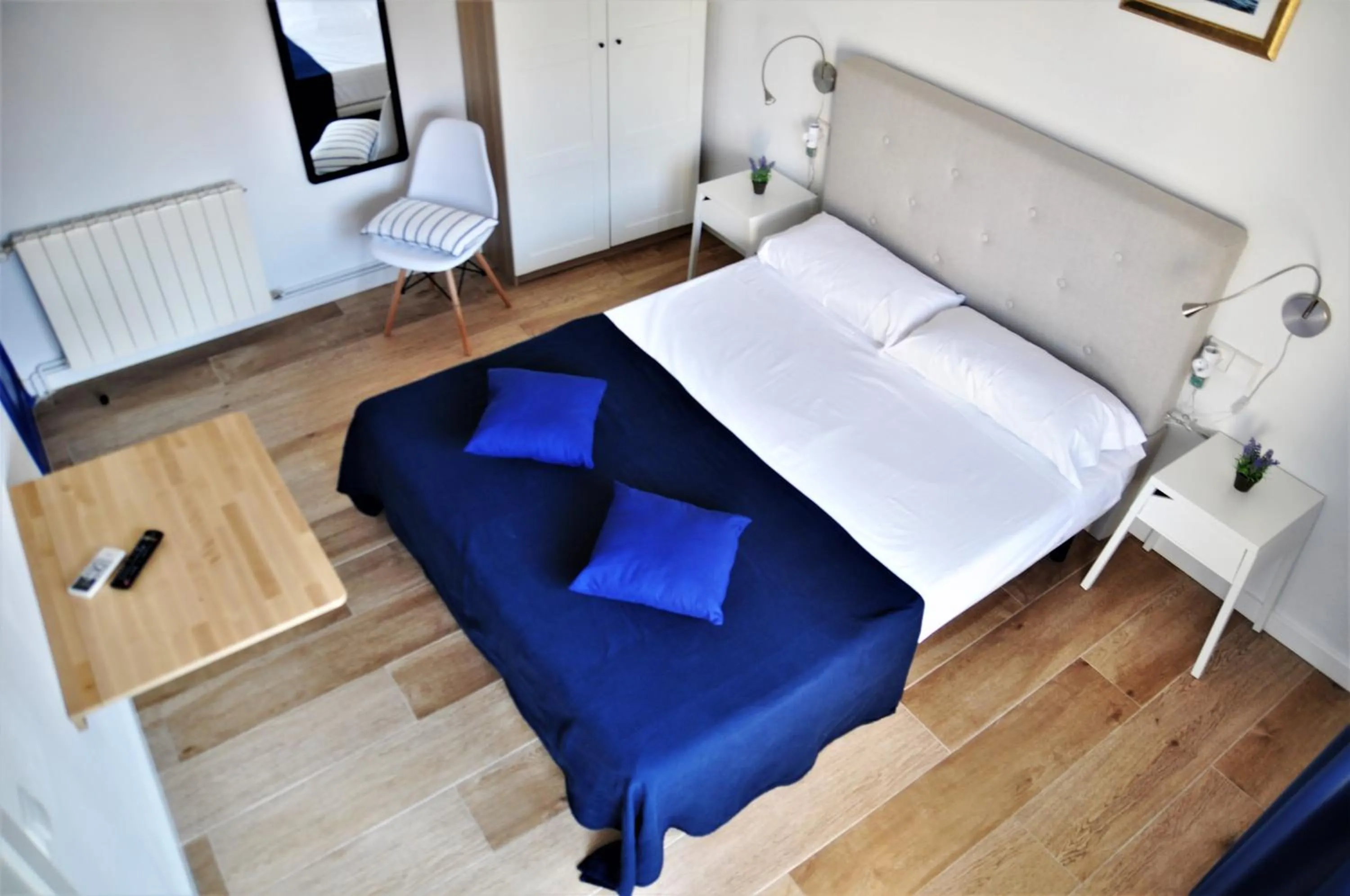 Day, Bed in Hostal Porto Mar