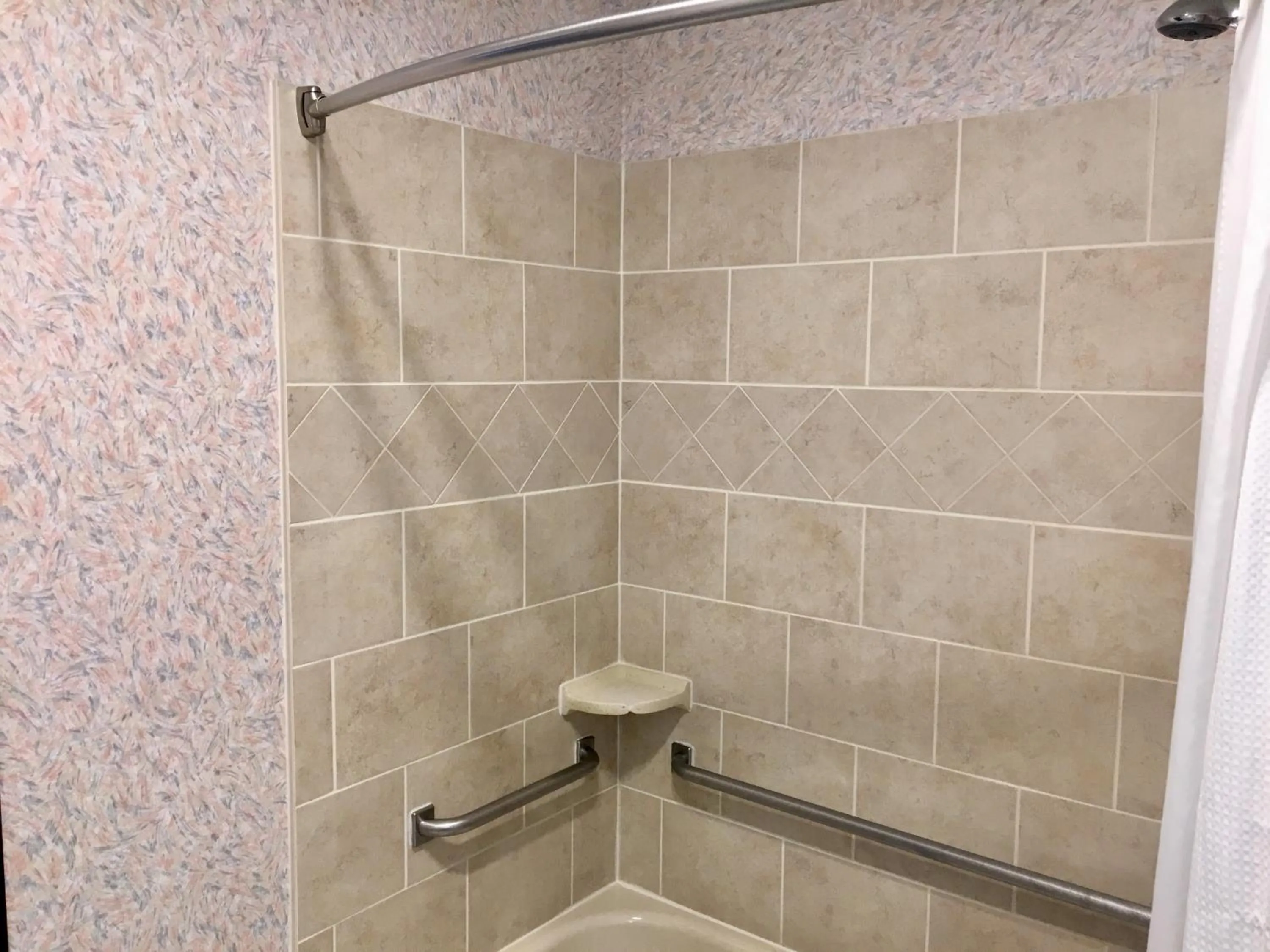 Bathroom in GuestHouse Inn & Suites Poulsbo