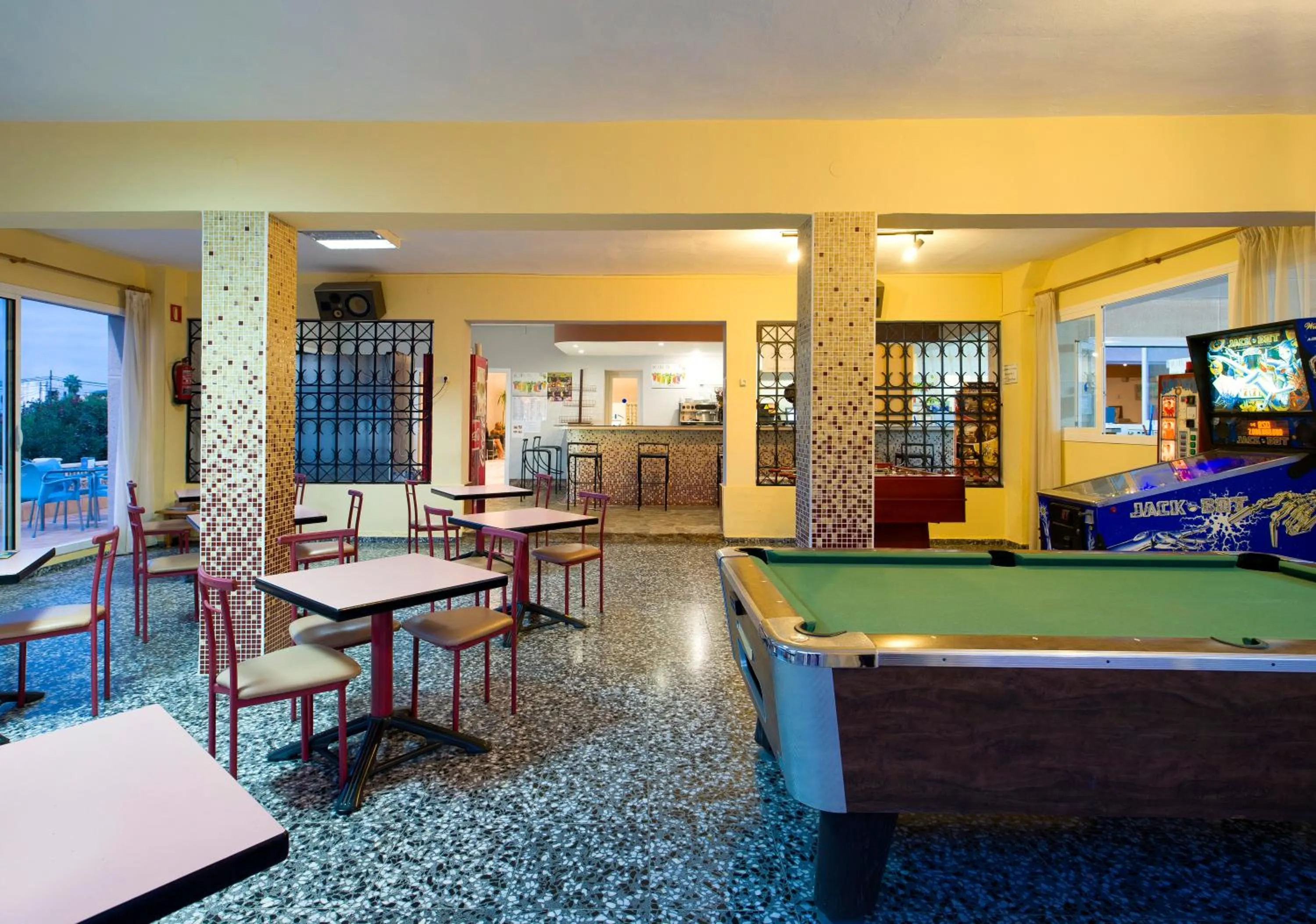 Communal lounge/ TV room in Hotel Anibal - AB Group