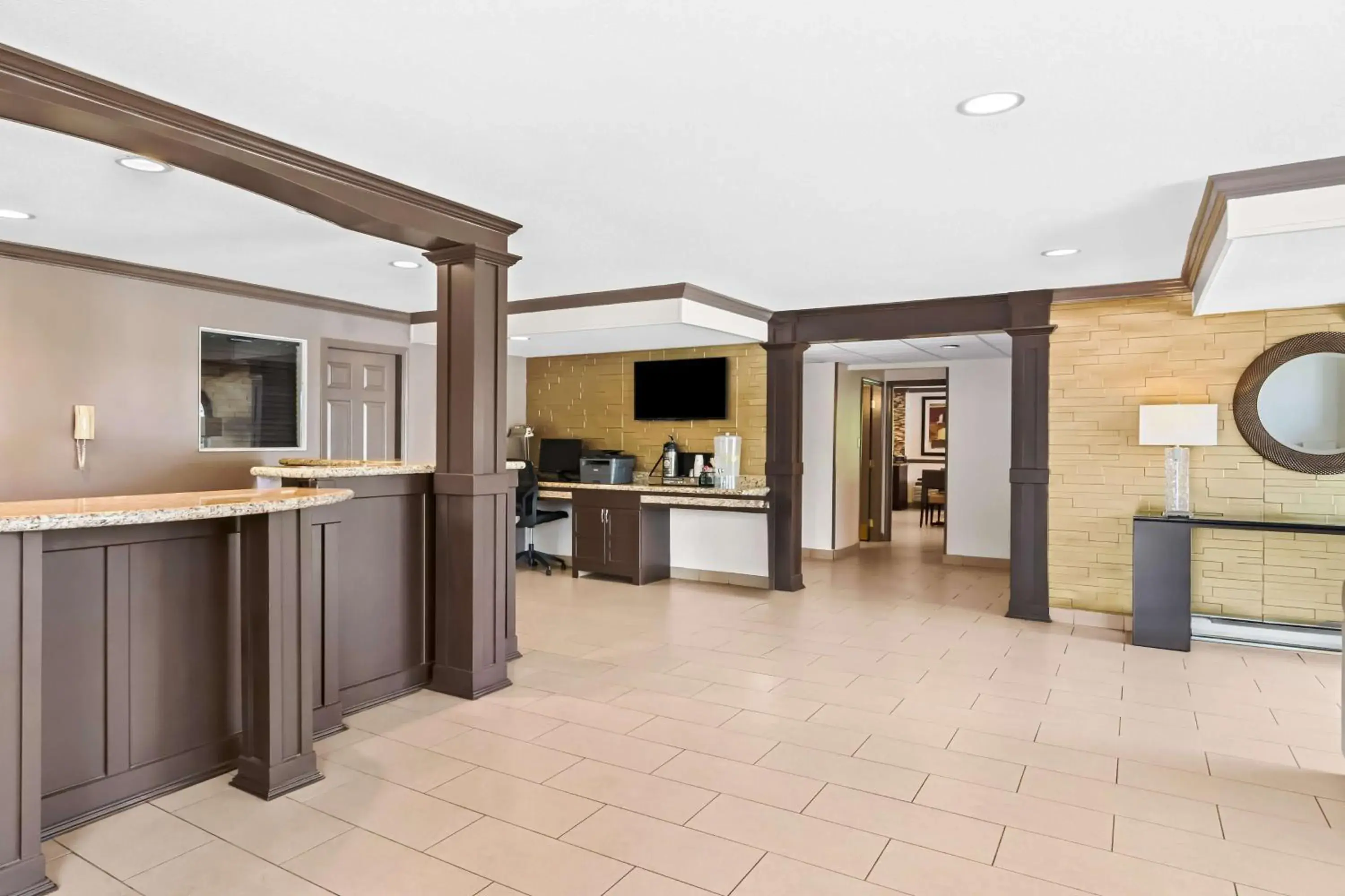 Lobby or reception in Best Western Maple Ridge Lobby or reception in Best Western Maple Ridge