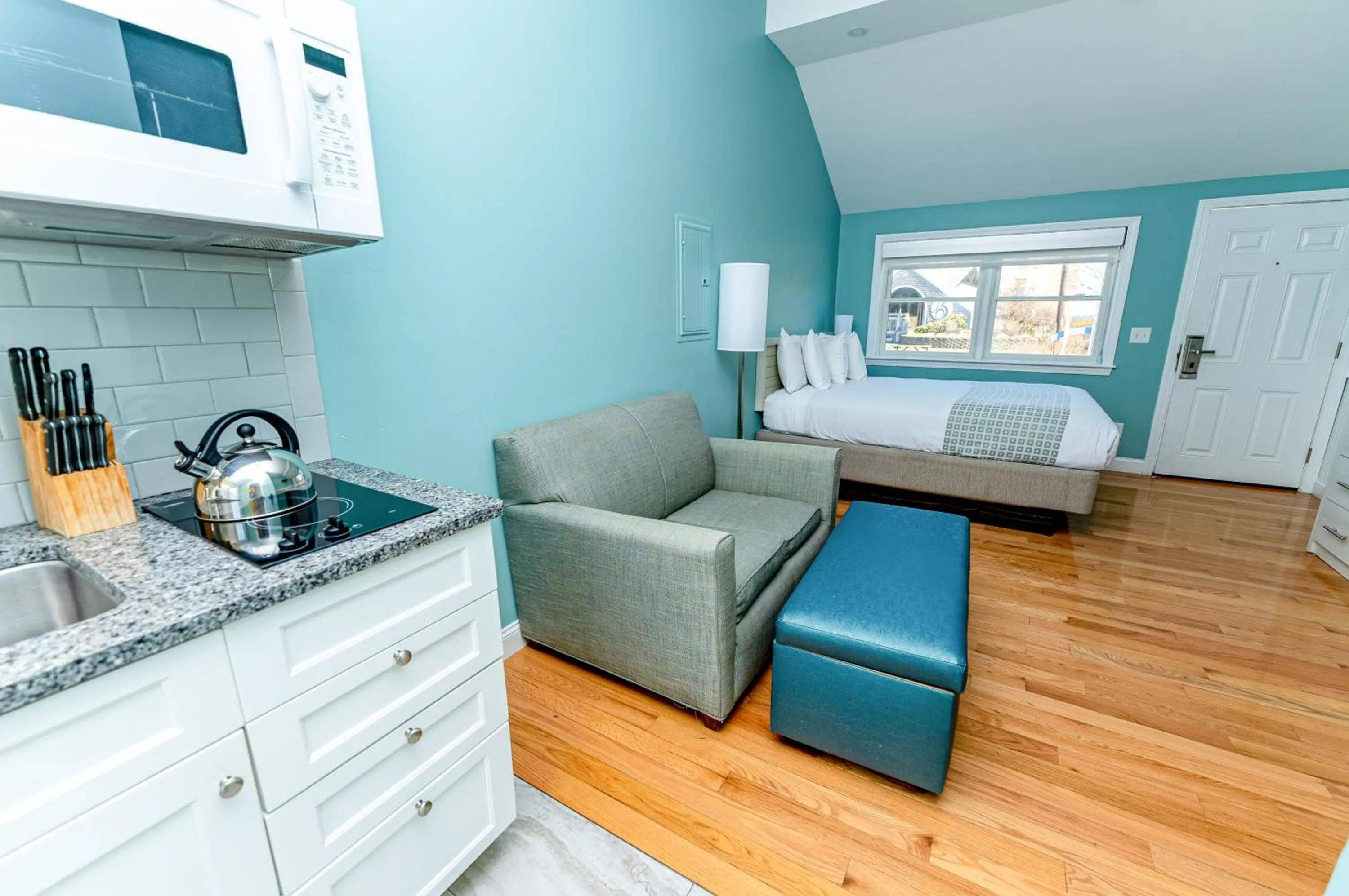 Bed in Edgewater Beach Resort