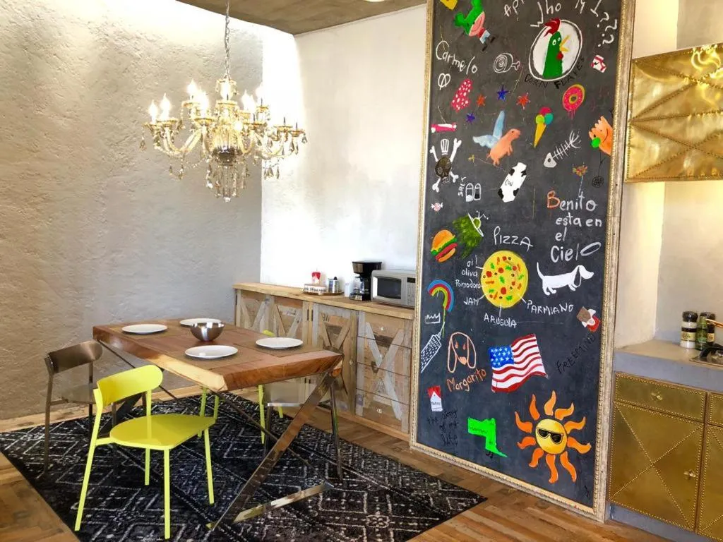 Canela Fina - Adults Only