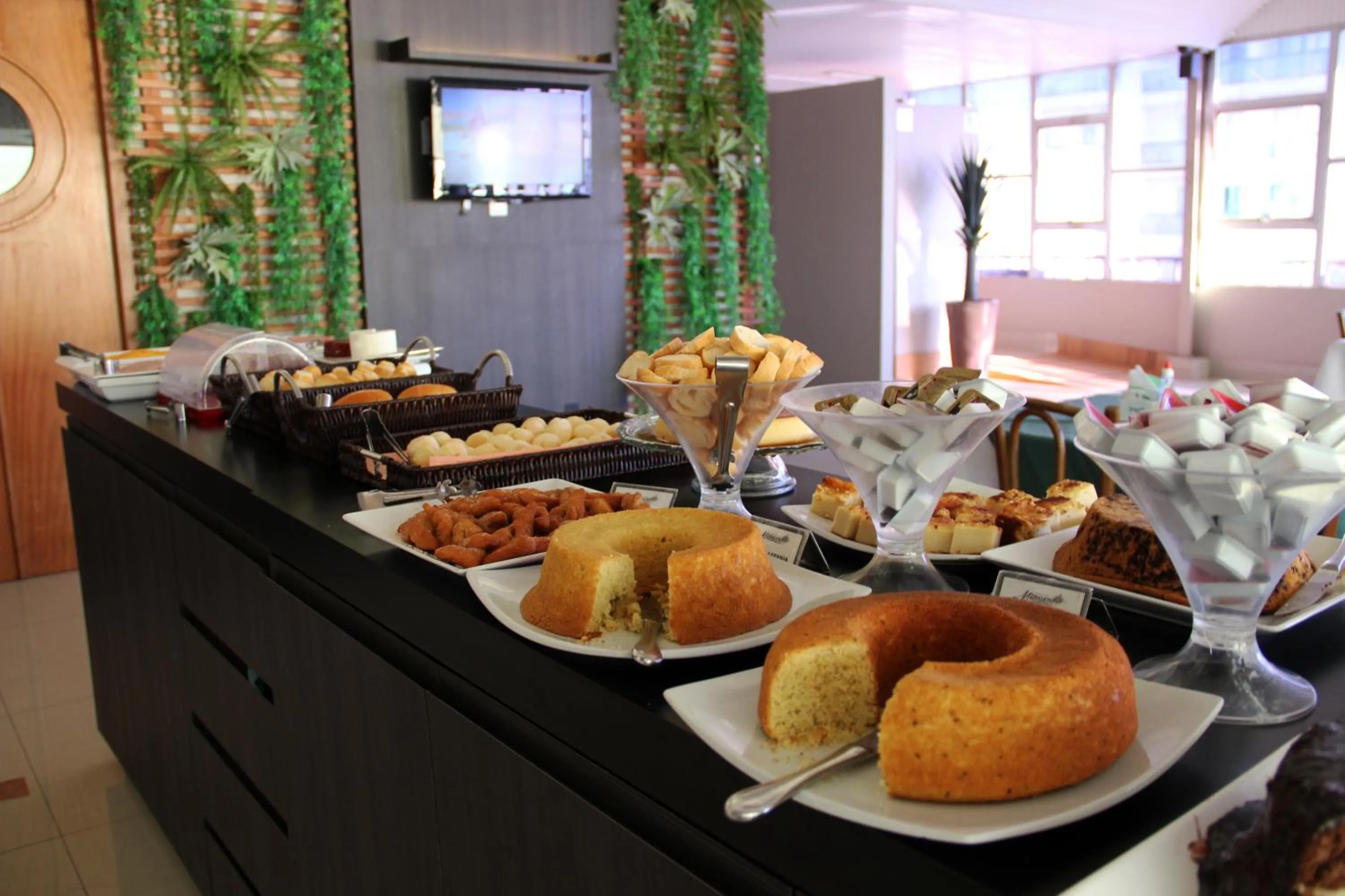 Buffet breakfast in Hotel Minuano