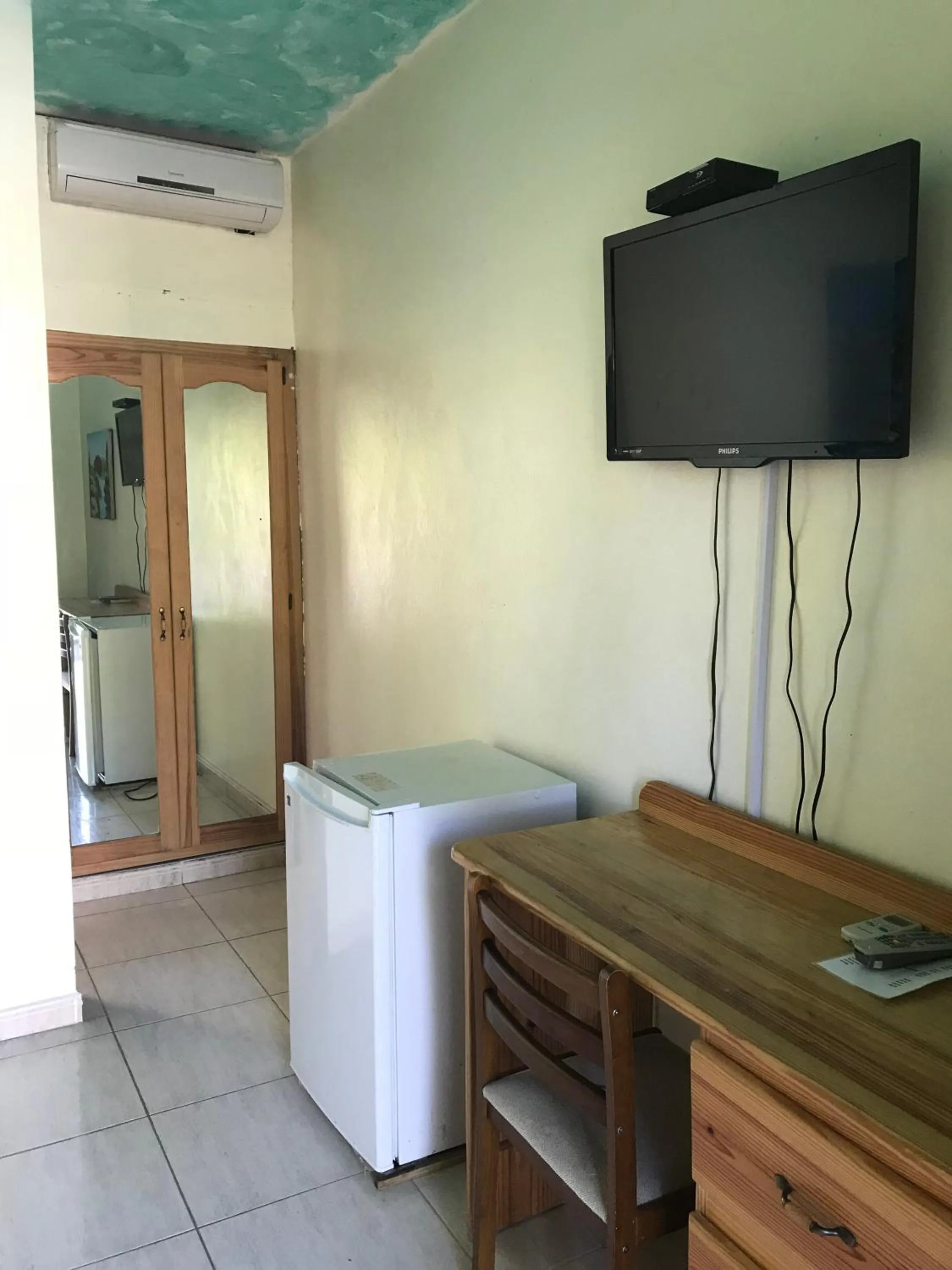 TV and multimedia in Hotel Cambri