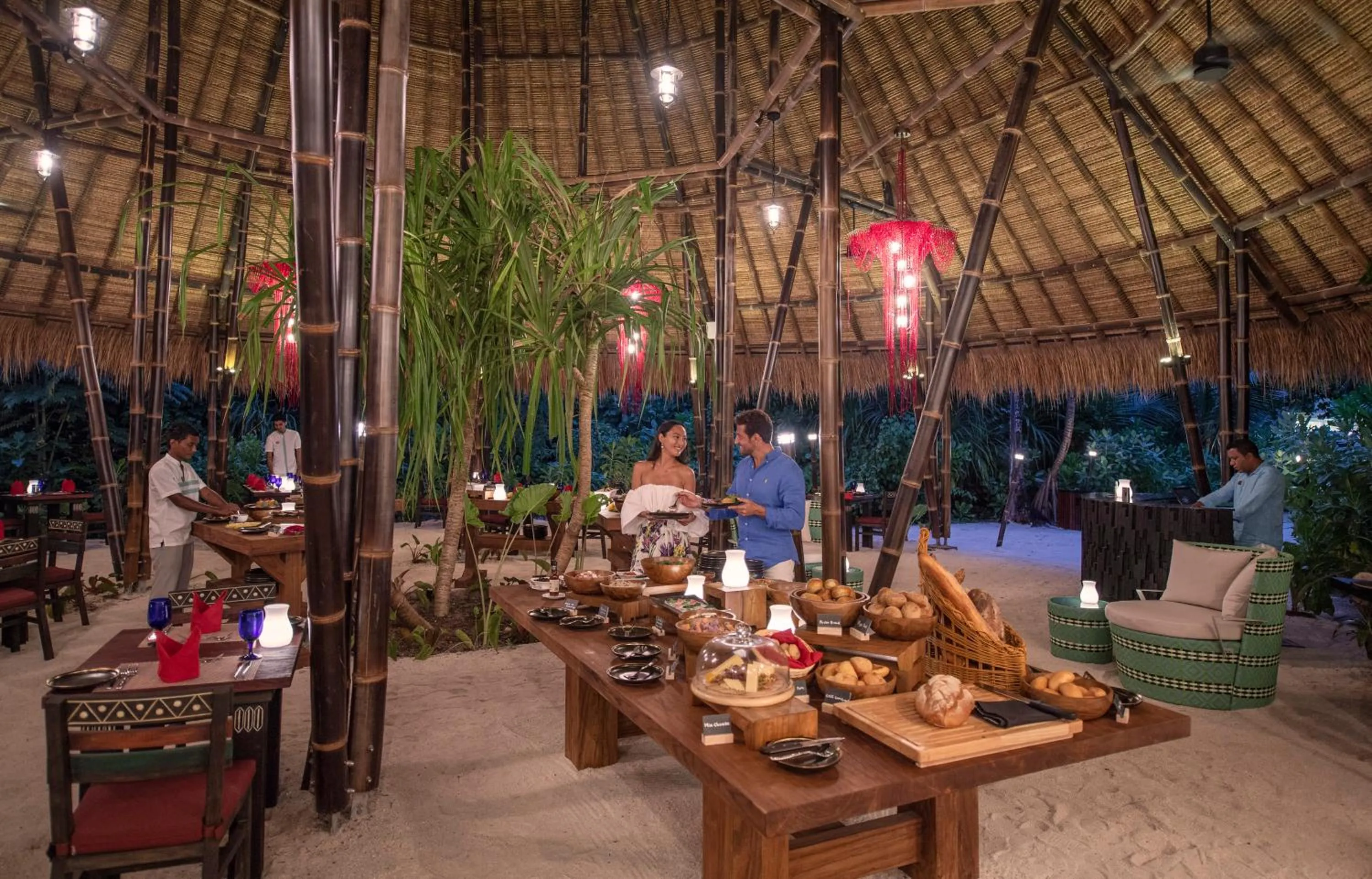 Food and drinks in Emerald Maldives Resort & Spa-Deluxe All Inclusive