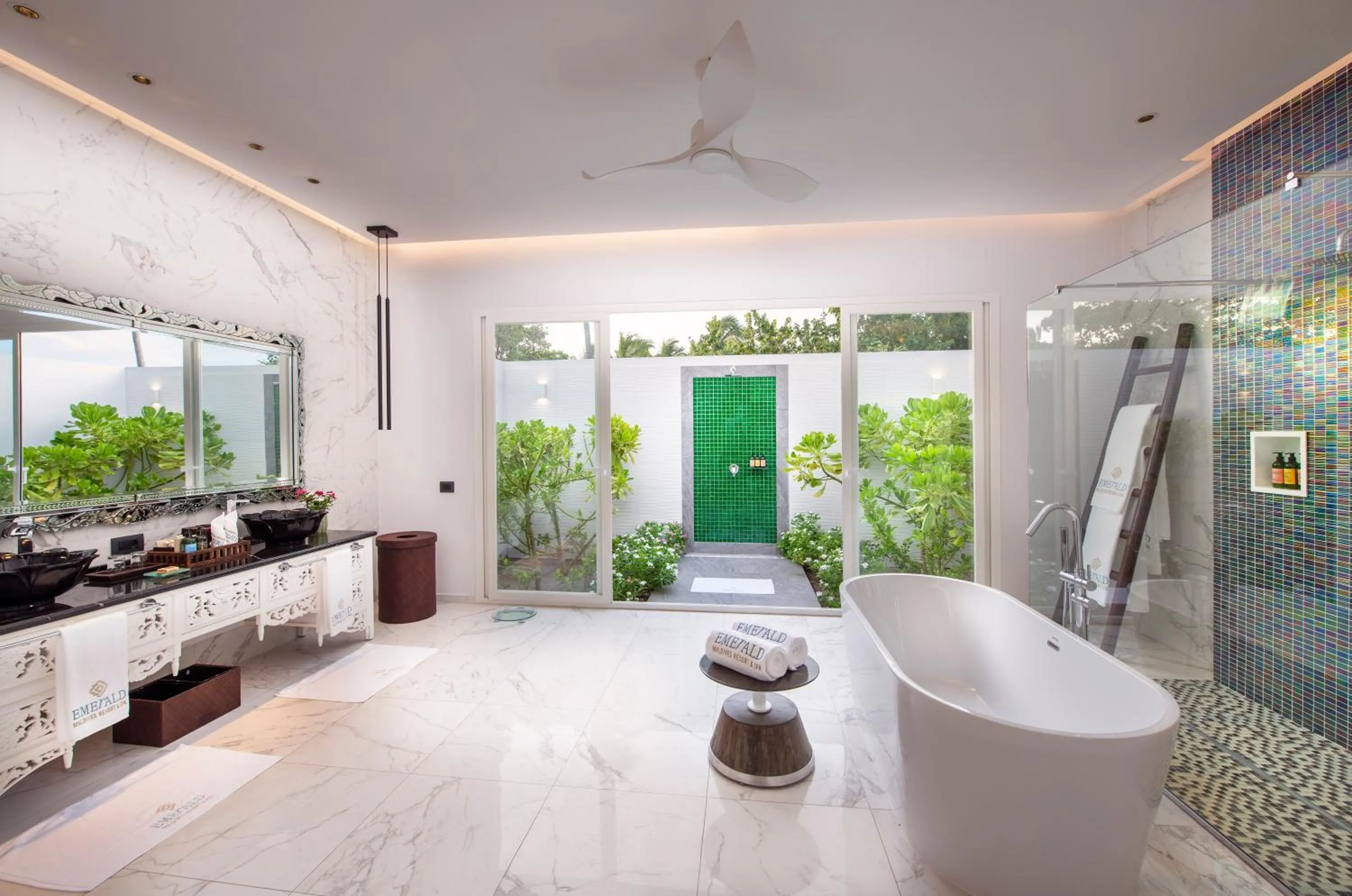 Shower in Emerald Maldives Resort & Spa-Deluxe All Inclusive