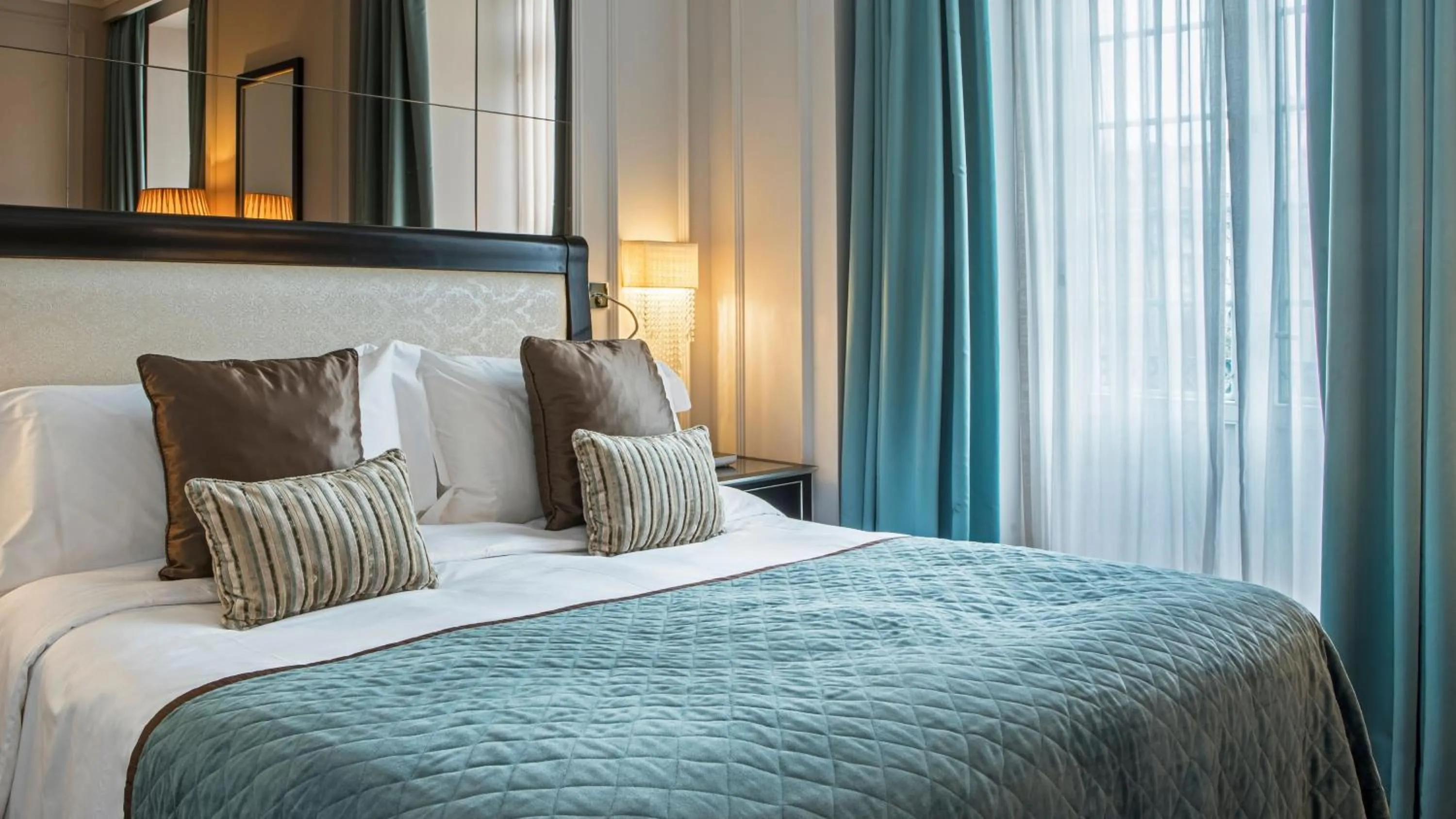 Photo of the whole room, Bed in InterContinental Porto - Palacio das Cardosas by IHG