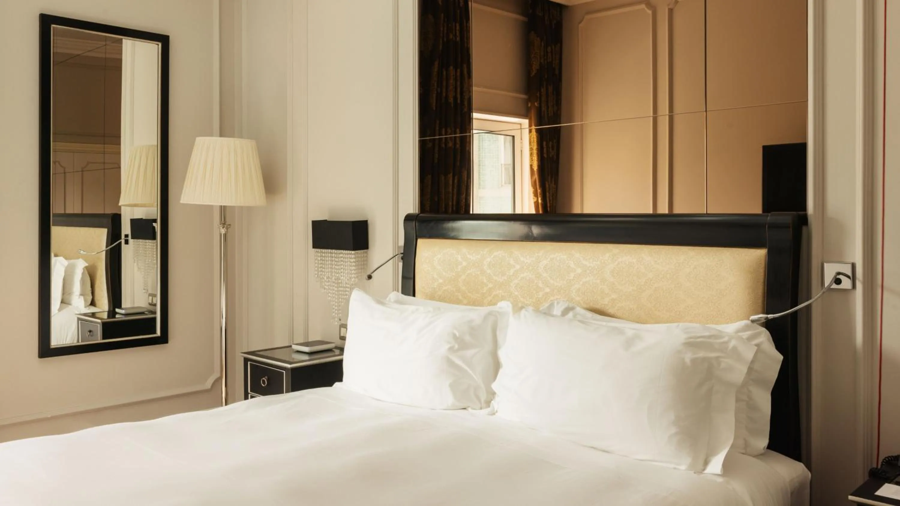 Photo of the whole room, Bed in InterContinental Porto - Palacio das Cardosas by IHG