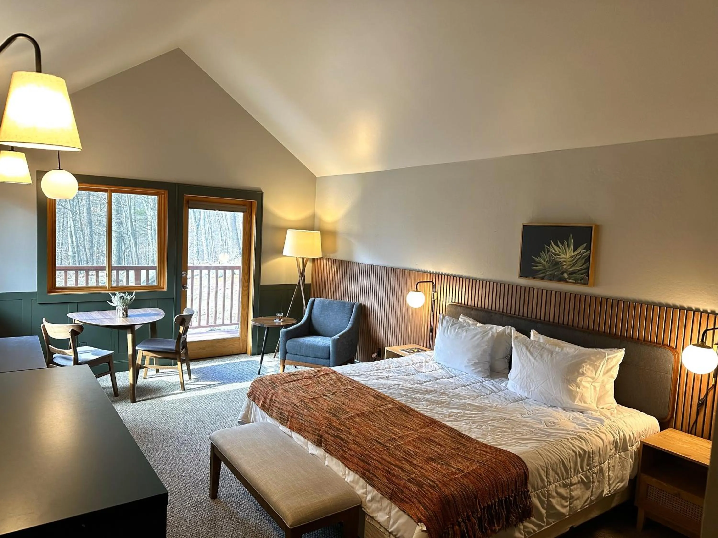 Bedroom, Bed in Minnewaska Lodge