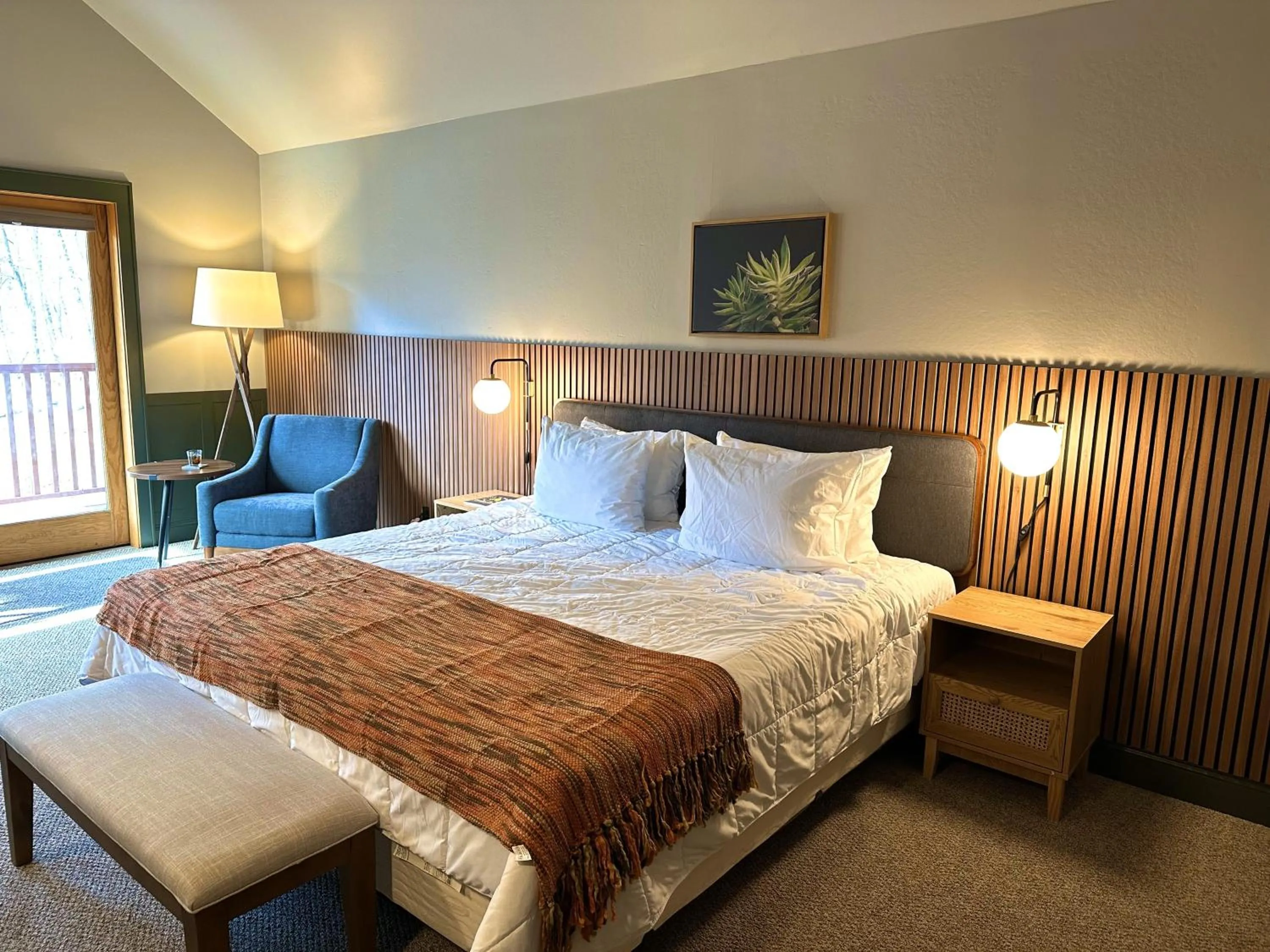 Bed in Minnewaska Lodge