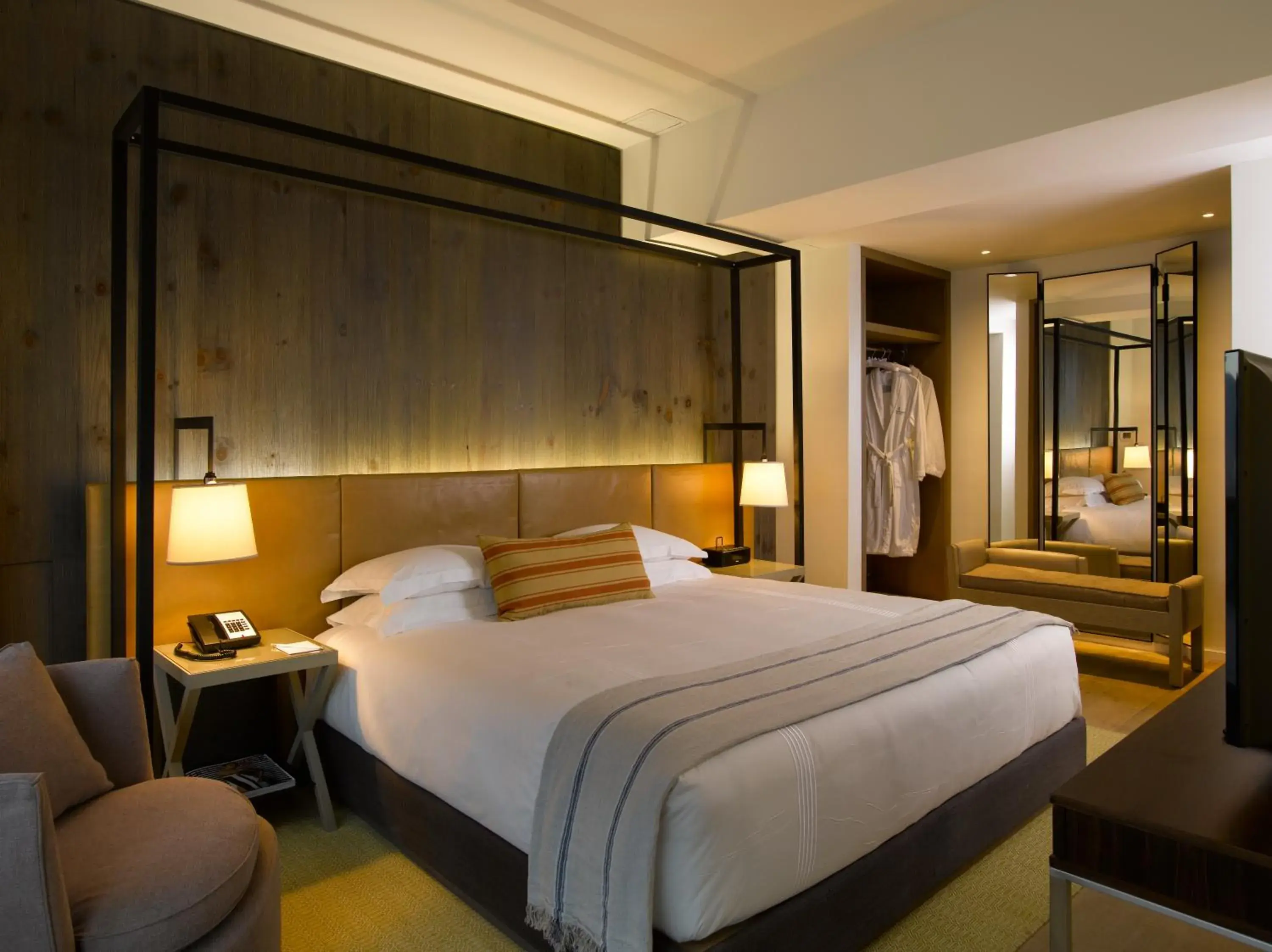 Bed in Hotel Victor South Beach Bed in Hotel Victor South Beach