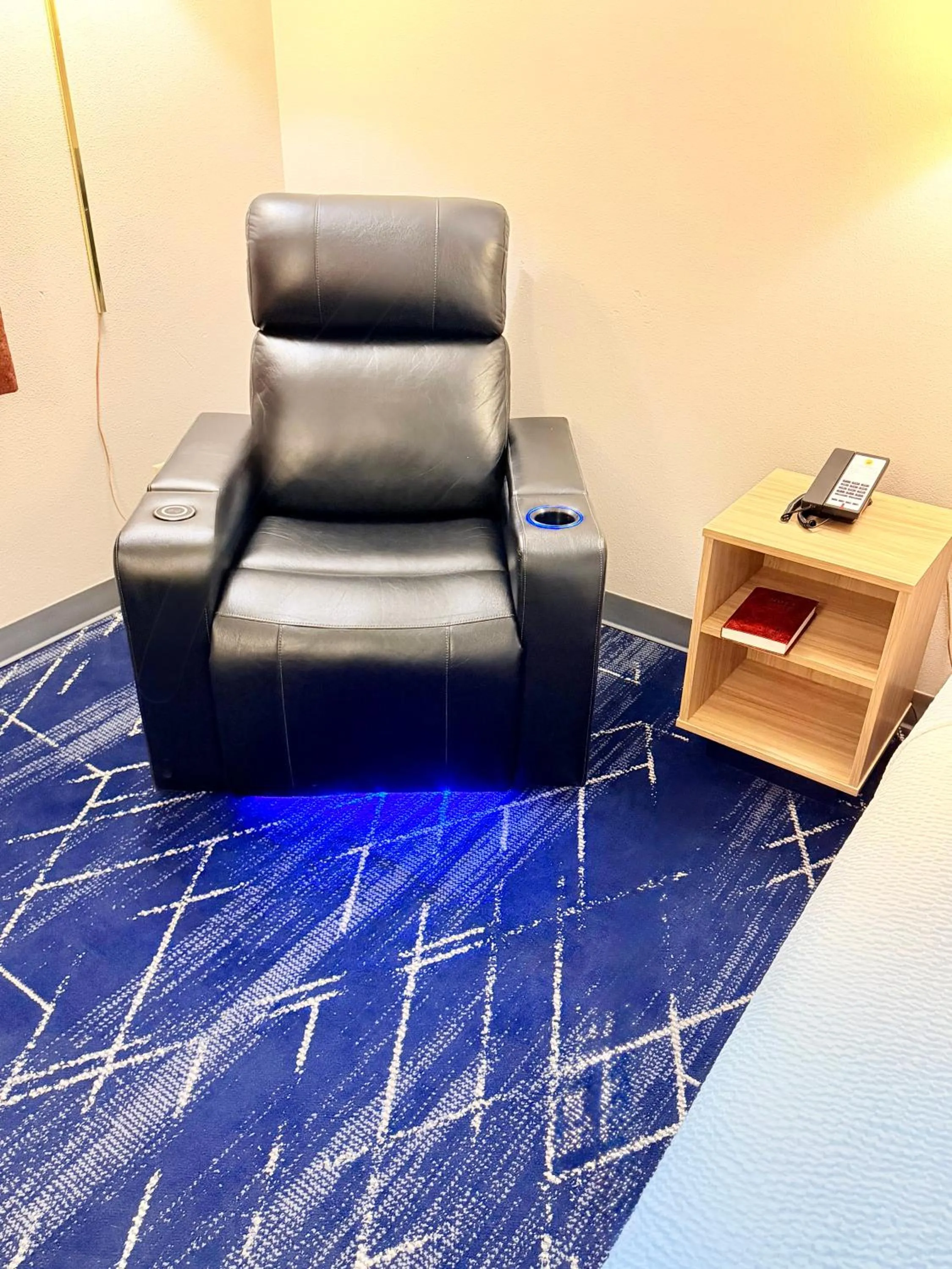 Seating area in Super 8 by Wyndham Hot Springs