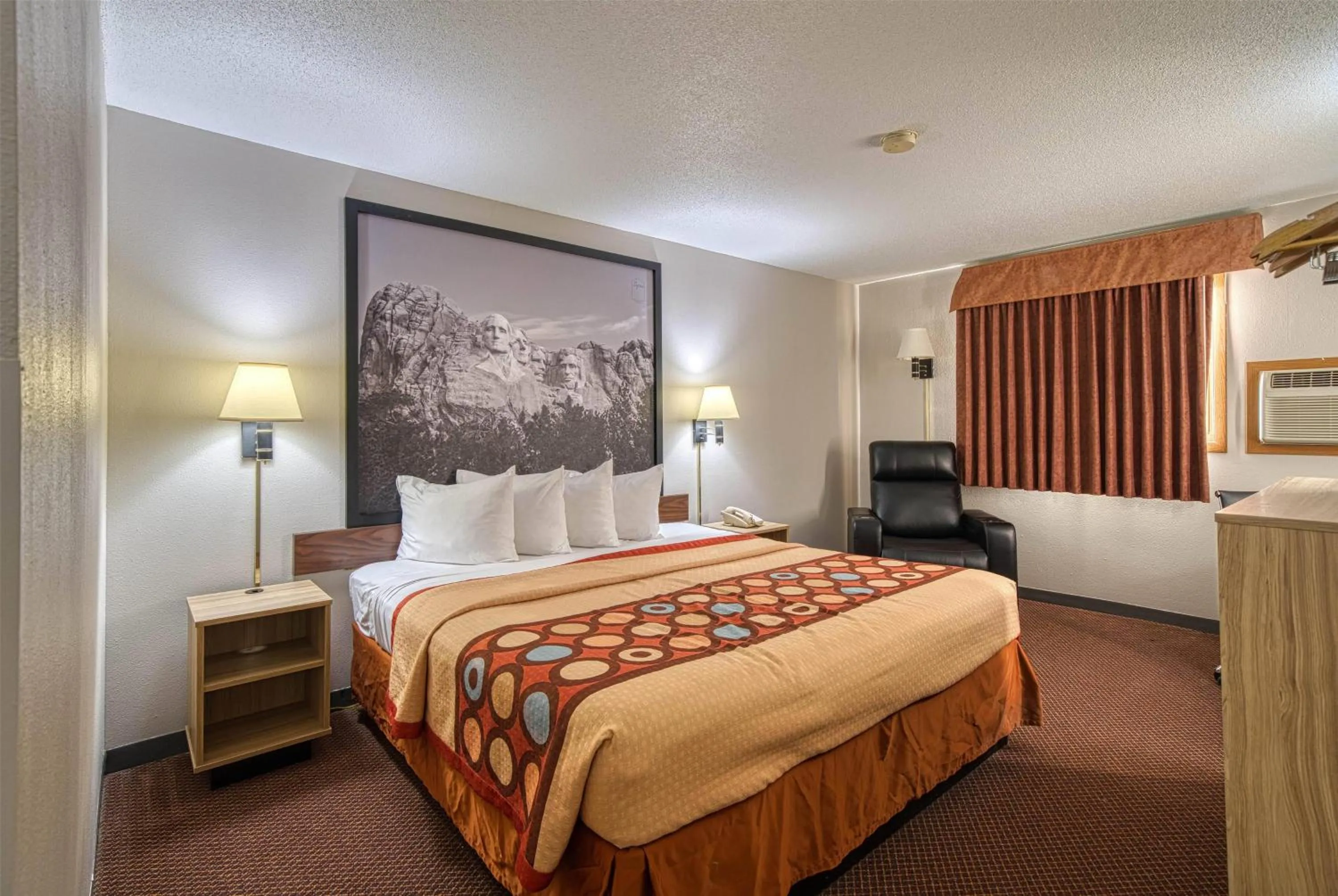 Photo of the whole room, Bed in Super 8 by Wyndham Hot Springs