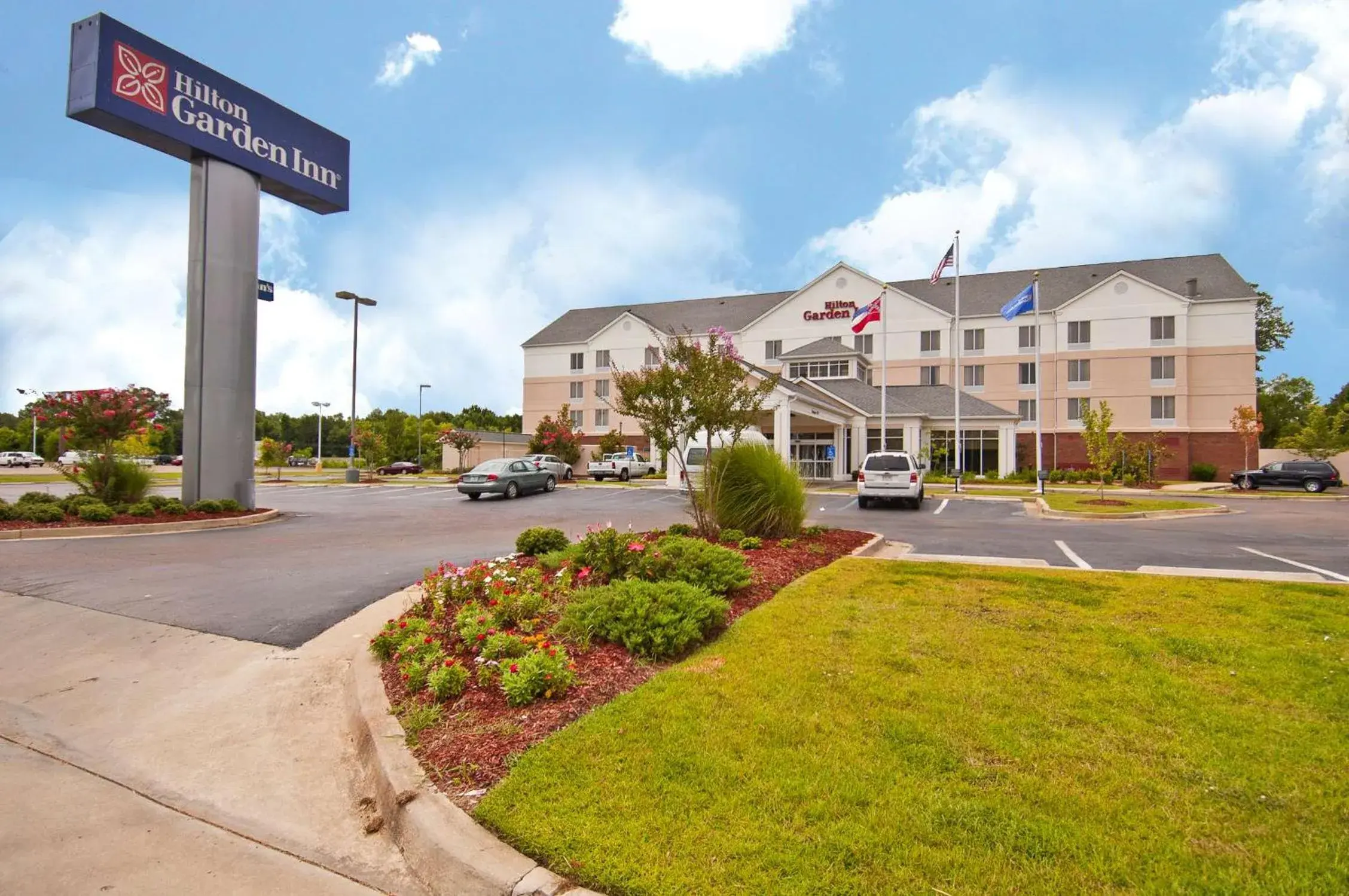 Property building in Hilton Garden Inn Jackson/Pearl Property building in Hilton Garden Inn Jackson/Pearl