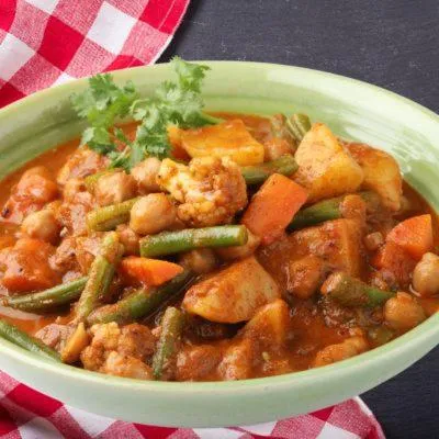 Food and drinks in Dhanunjayas Luxury Hotel