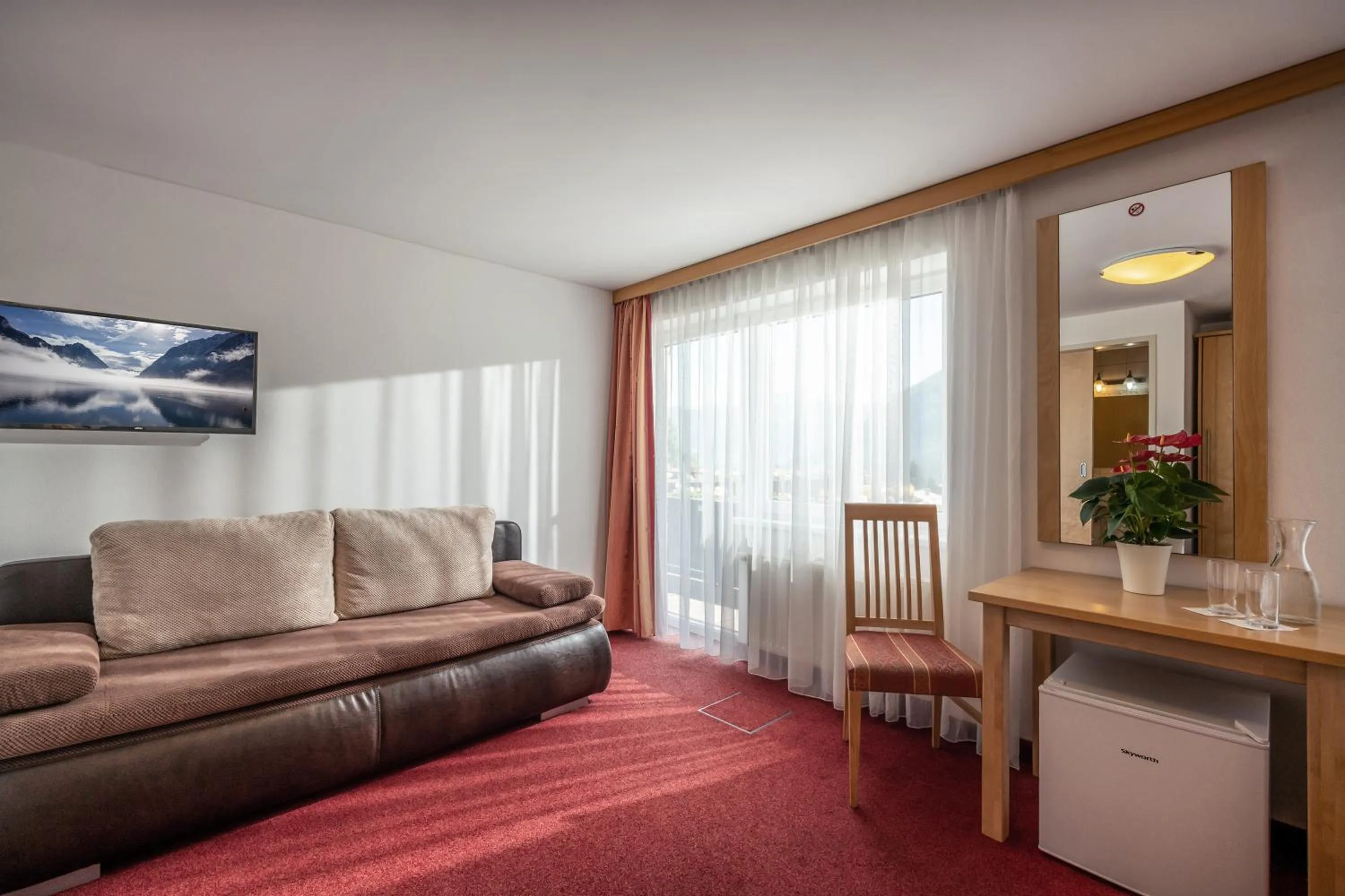 Seating area in Alpenhotel Edelweiss