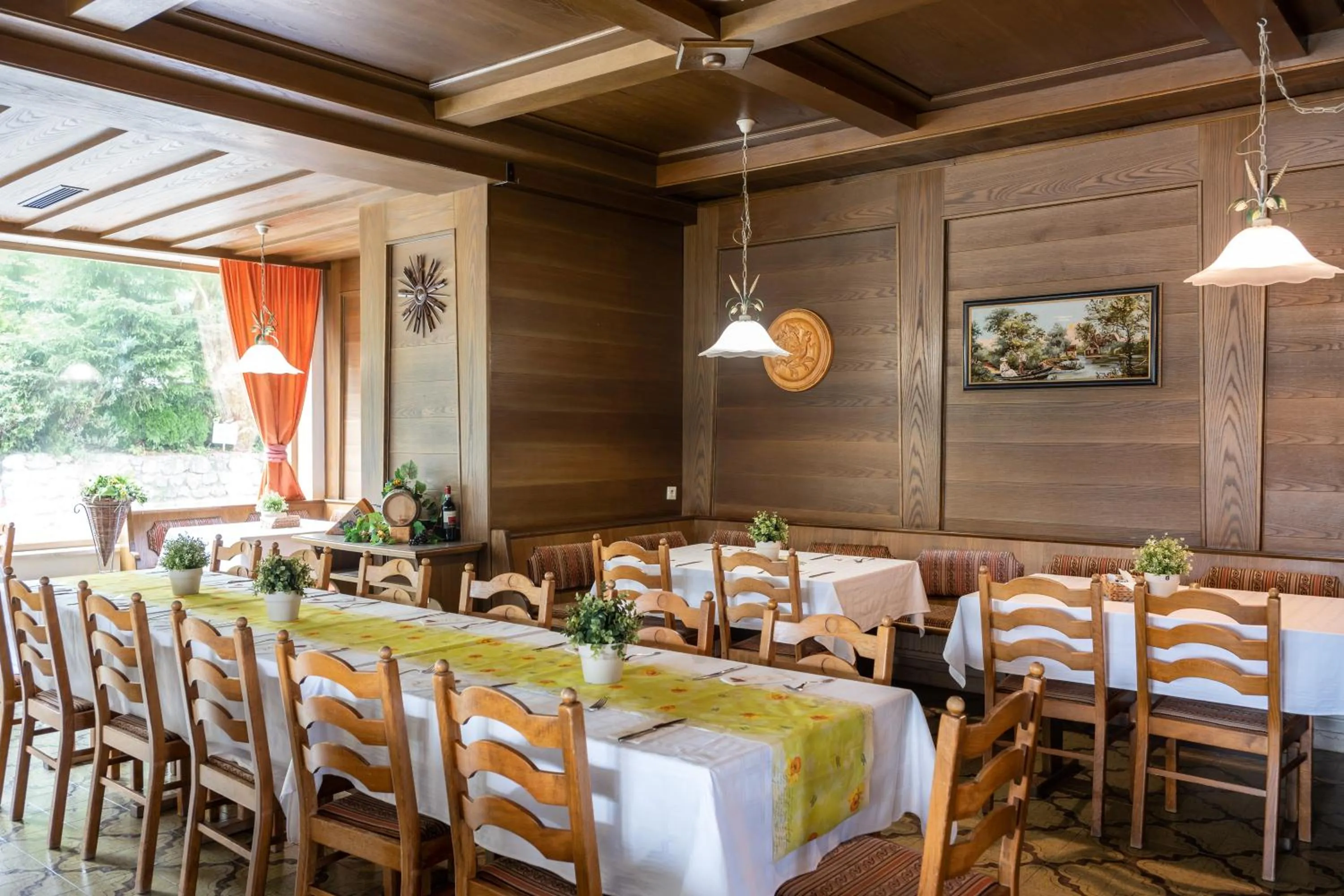 Restaurant/places to eat in Alpenhotel Edelweiss