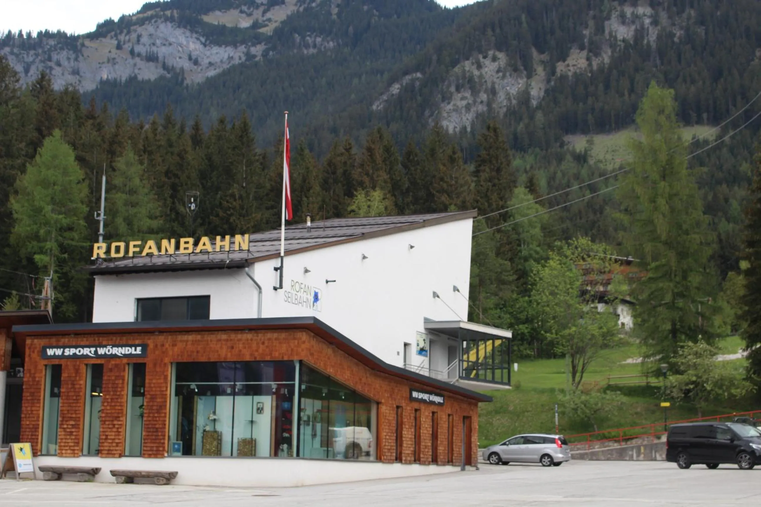 Hiking in Alpenhotel Edelweiss