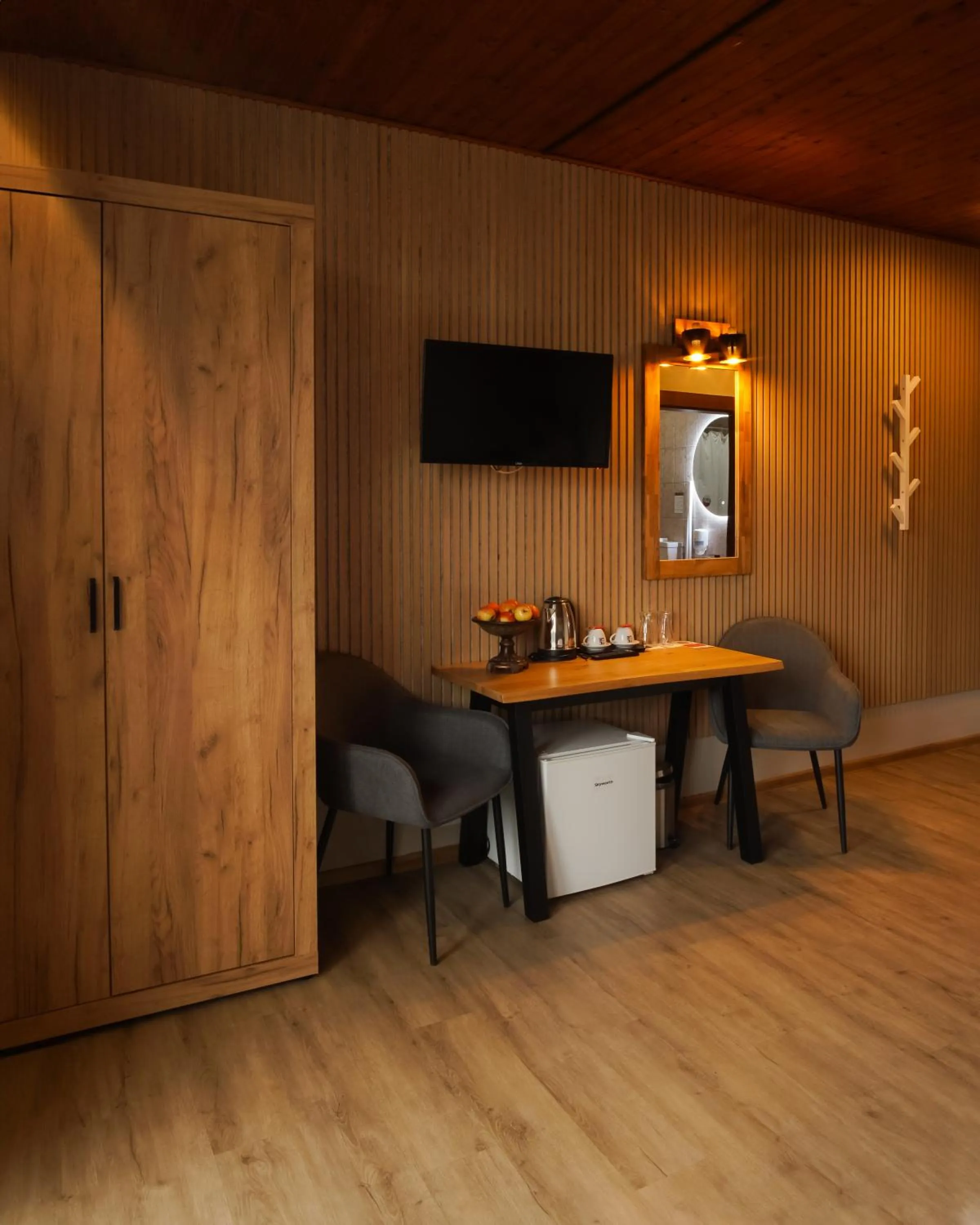 Photo of the whole room in Alpenhotel Edelweiss