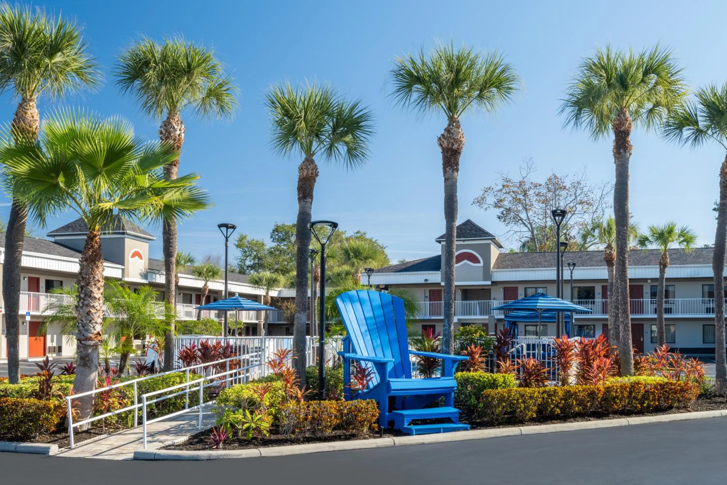 Property building in Hotel South Tampa & Suites